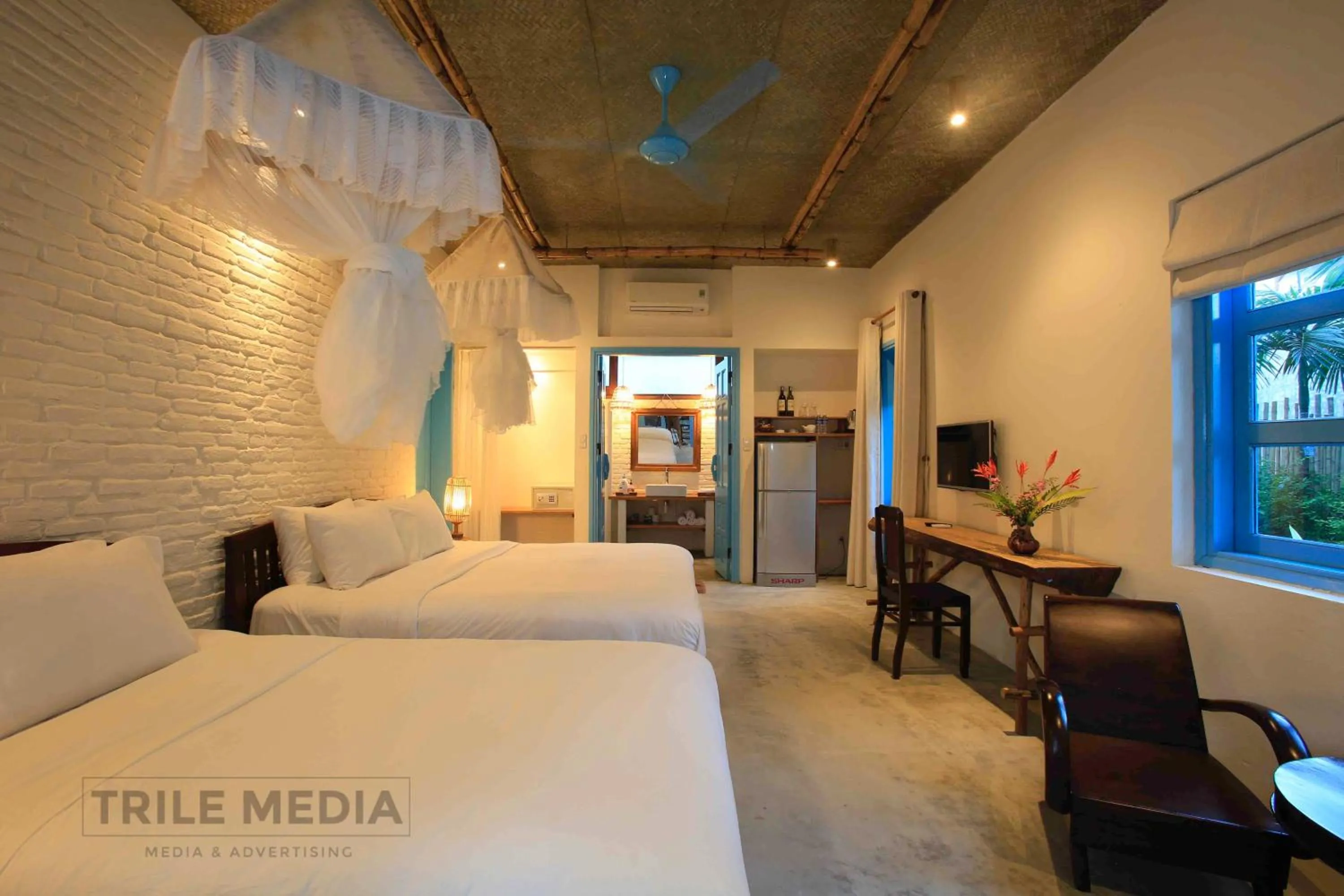 Photo of the whole room, Bed in Life Beach Villa