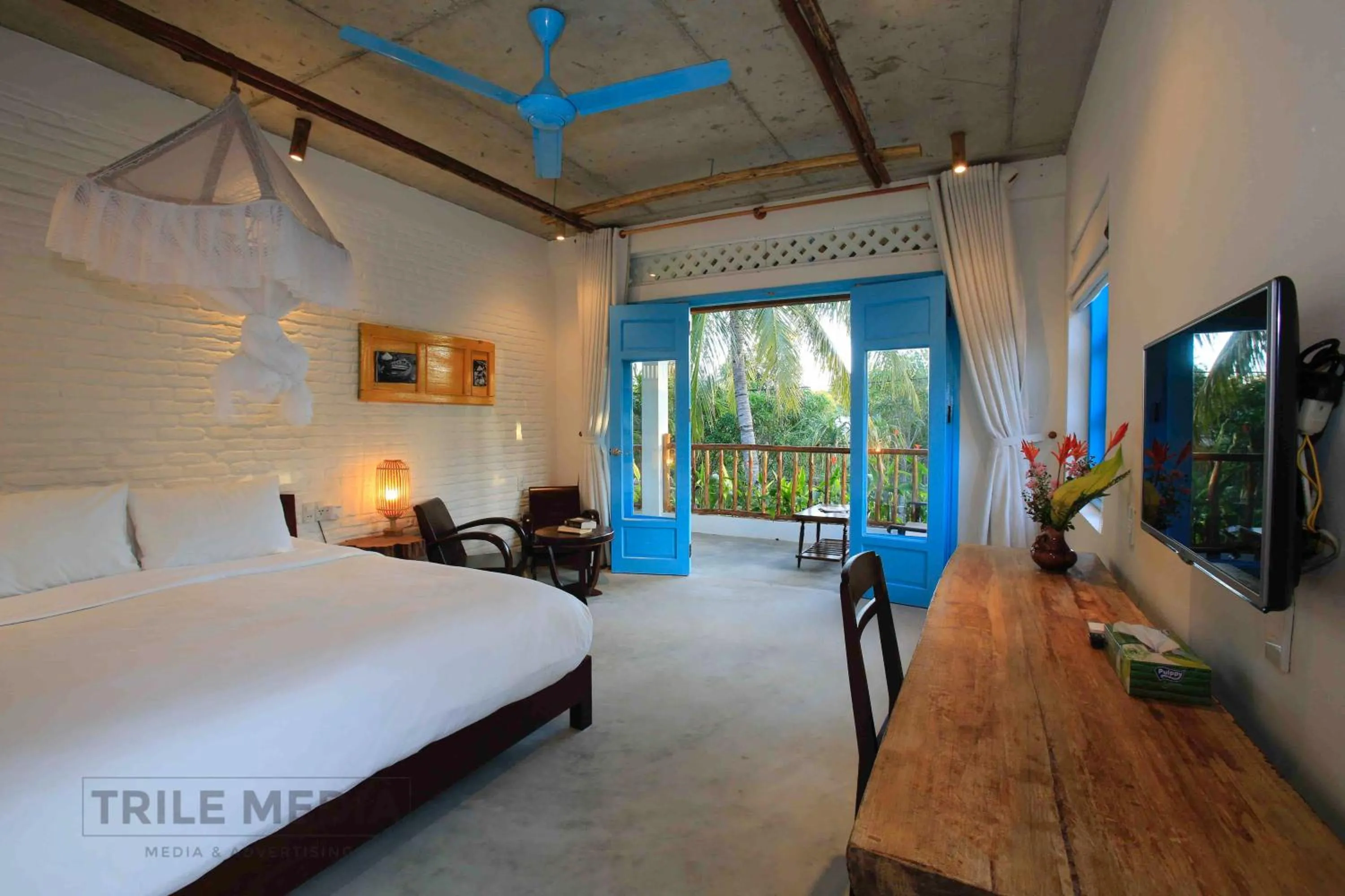 Day, Bed in Life Beach Villa