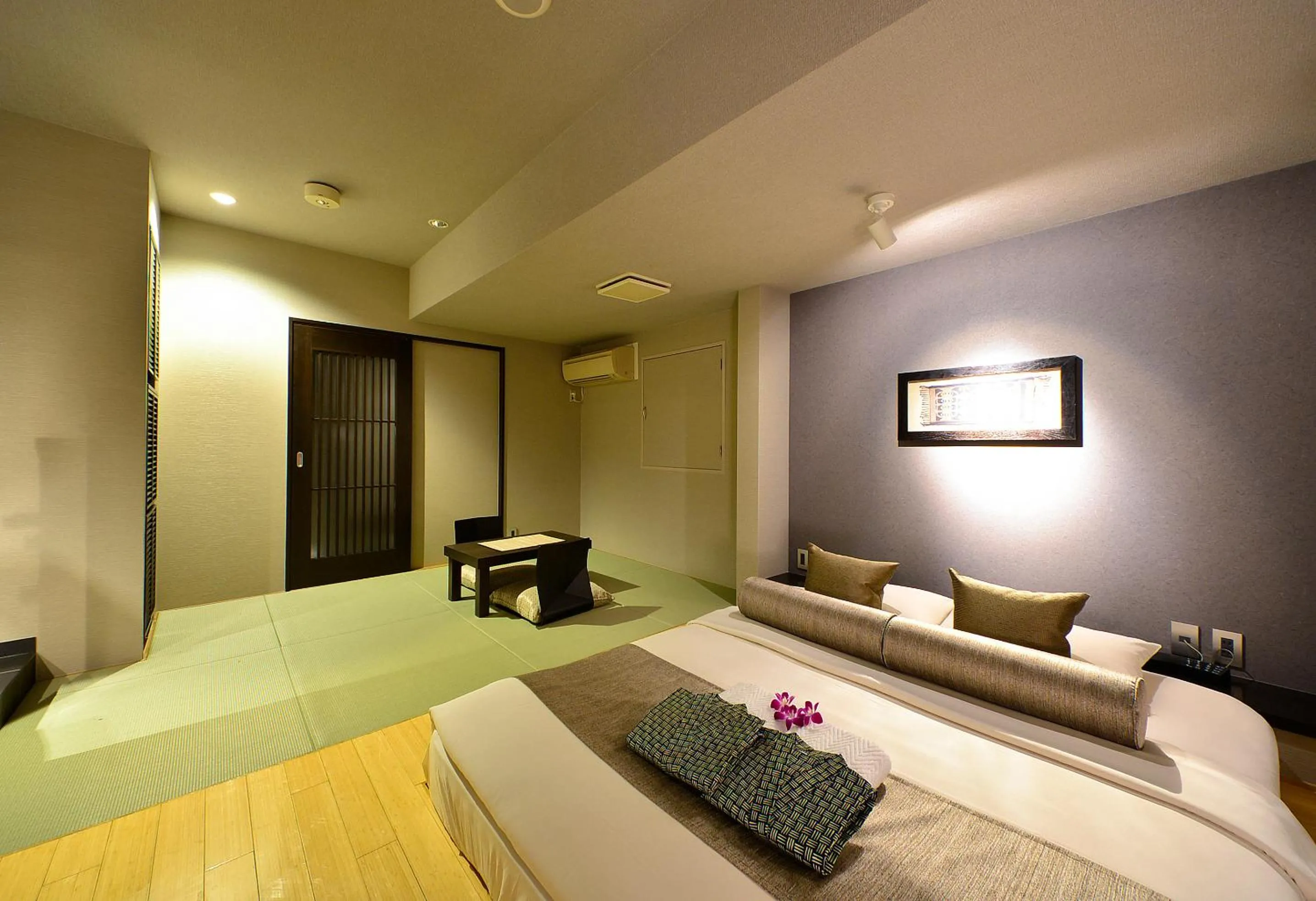 Bed in AROMA+ (Adult Only)