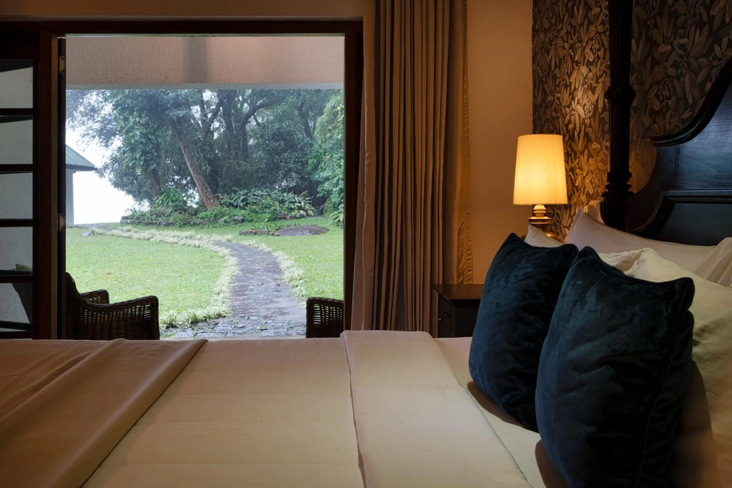 Garden view, Bed in Thotalagala