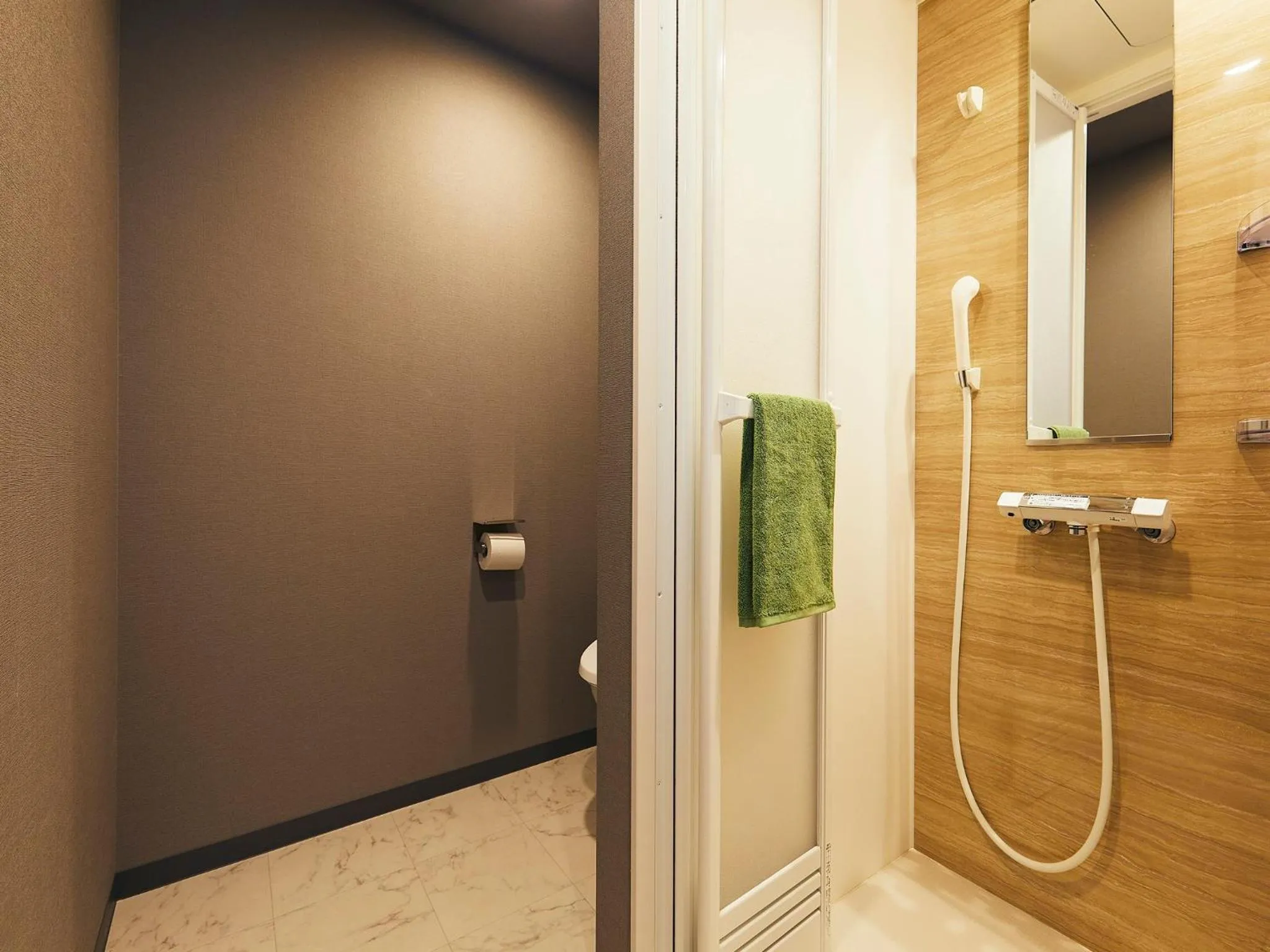 Shower in Hotel Pivot Shin-Imamiya Ekimae