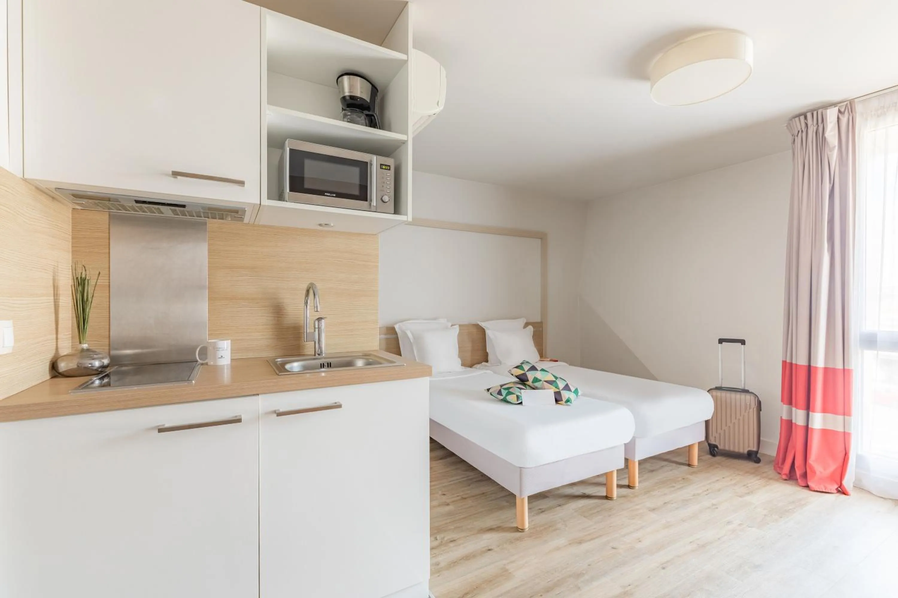 Bed in Appart'City Confort Bordeaux Chartrons