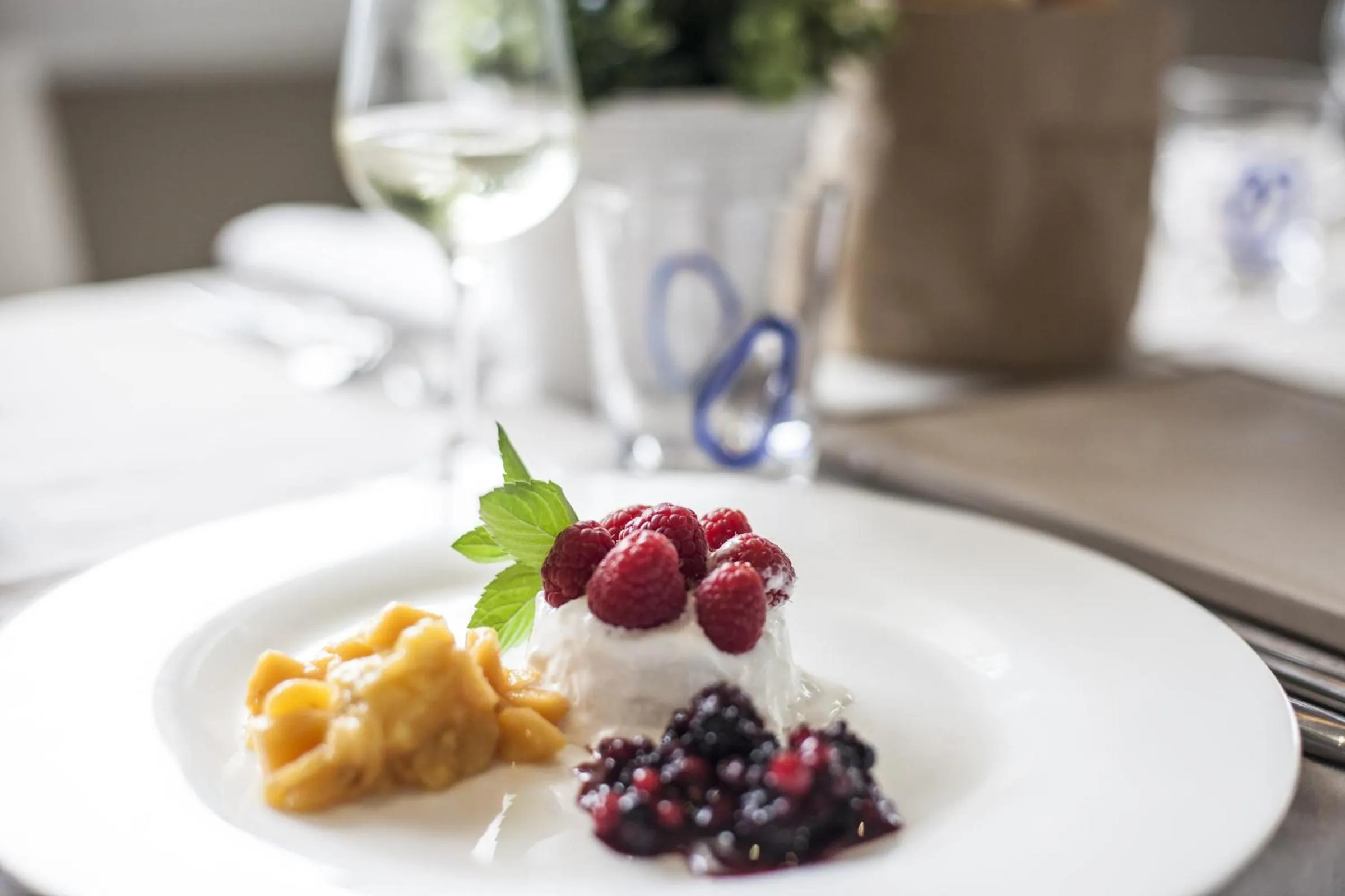 Restaurant/places to eat in Hotel La Baia