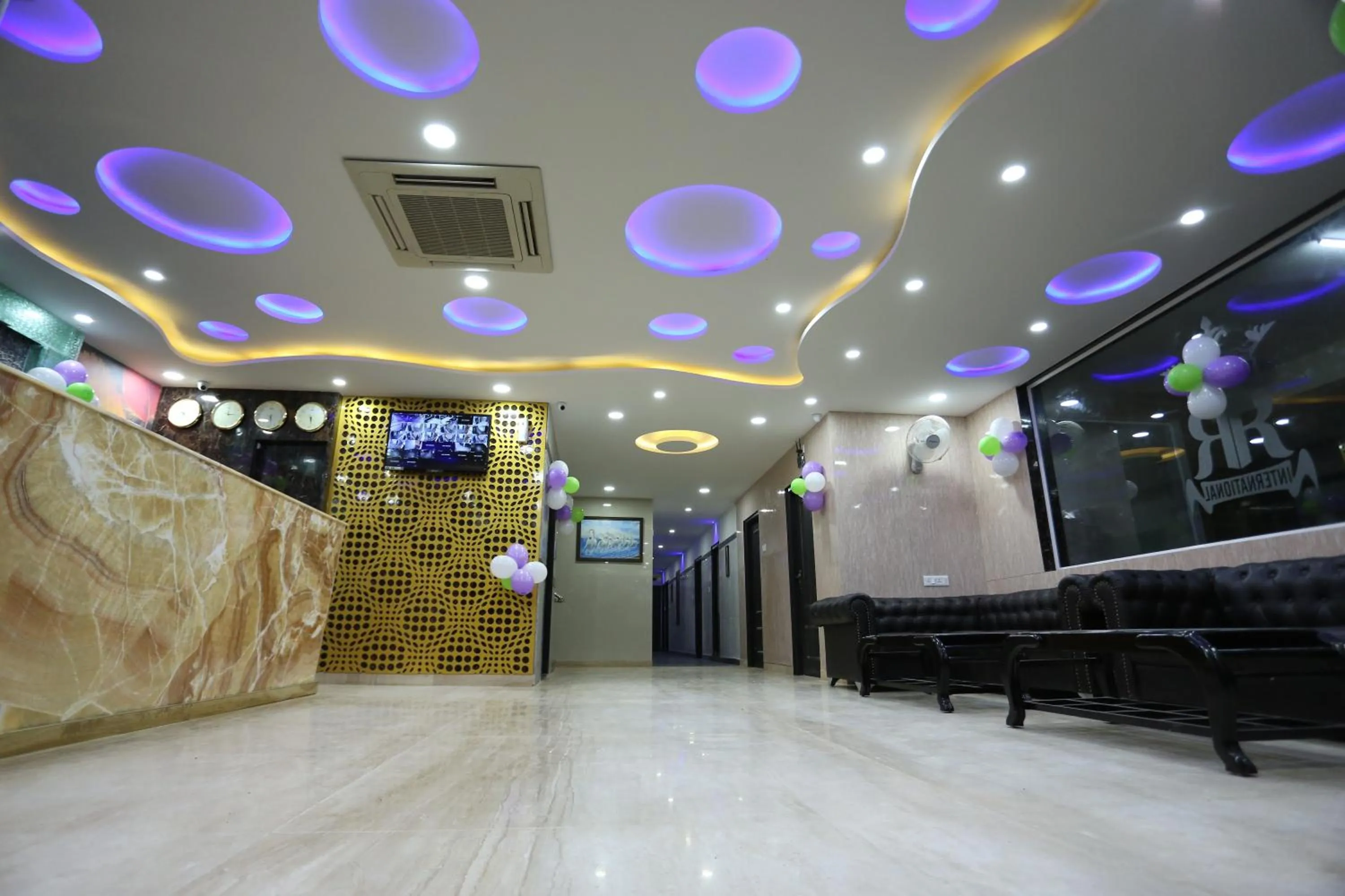 Lobby or reception in Hotel RR International