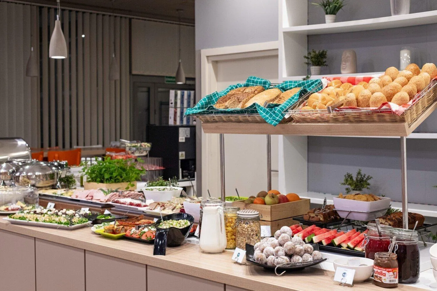 Restaurant/places to eat in B&B Hotel Łódź Centrum