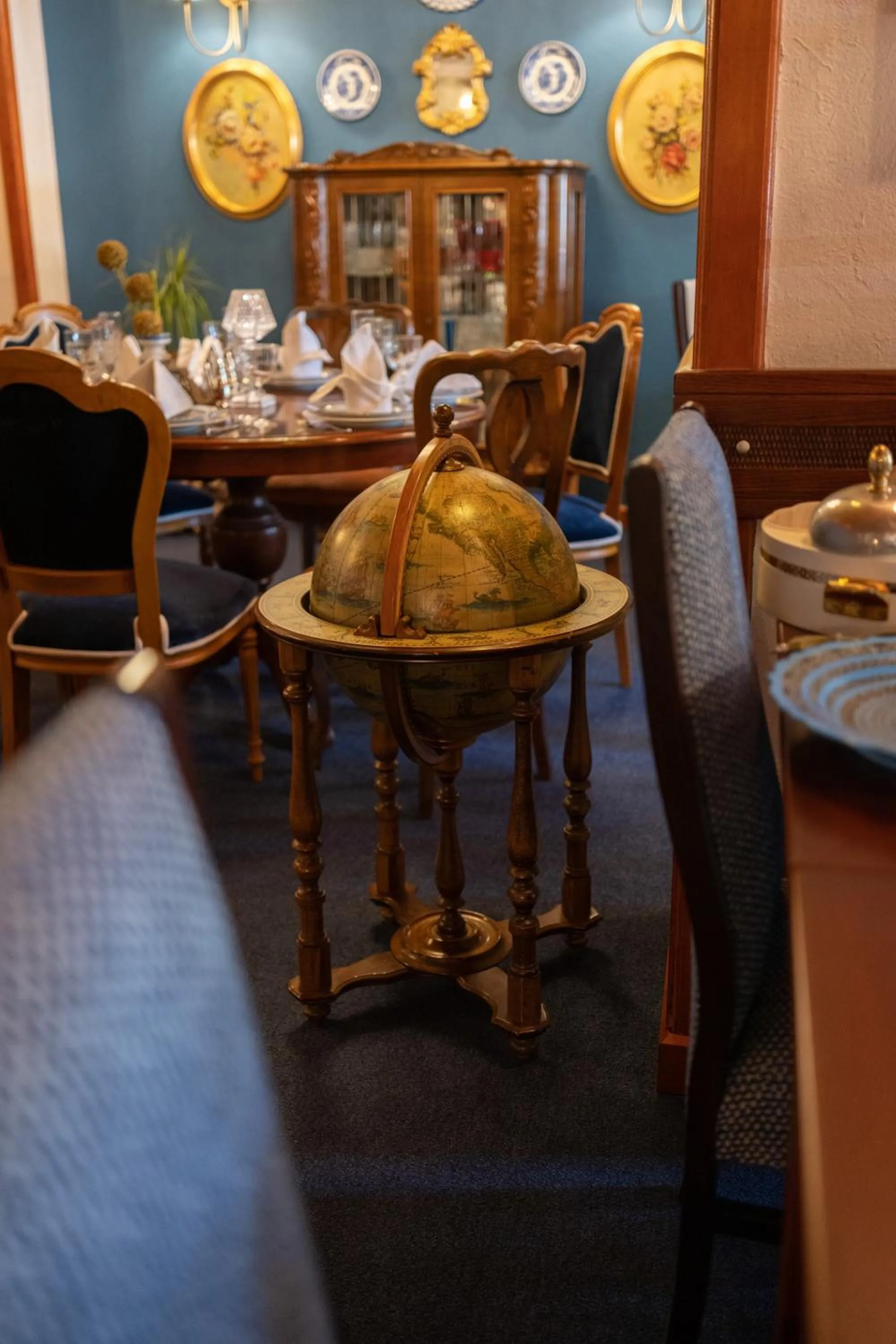 Restaurant/places to eat in Hotel Bosnali