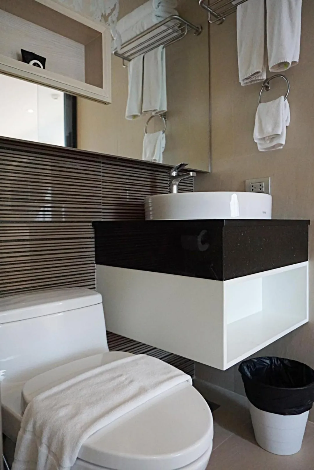 Shower in Aspira G Sukhumvit 33