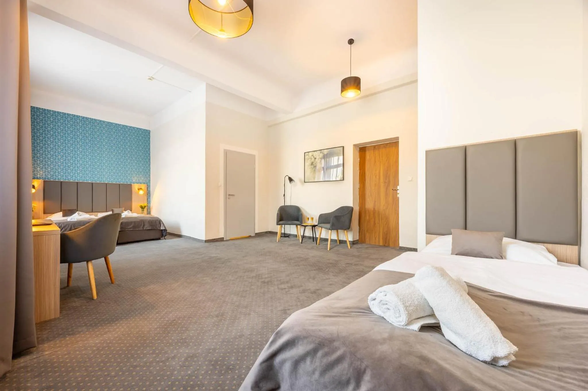 Seating area, Bed in Hotel Polonia Centrum