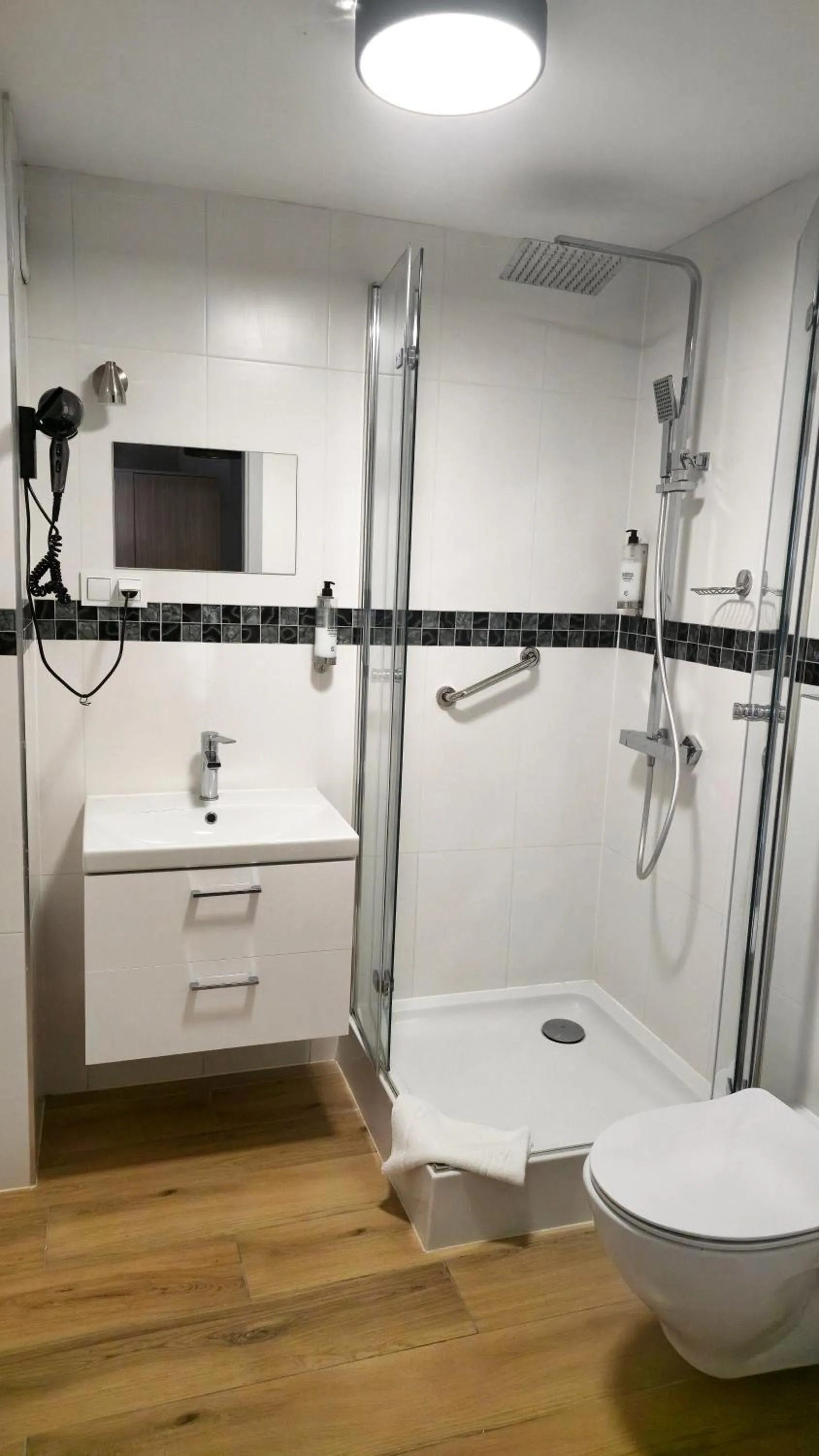 Shower in Hotel Polonia Centrum