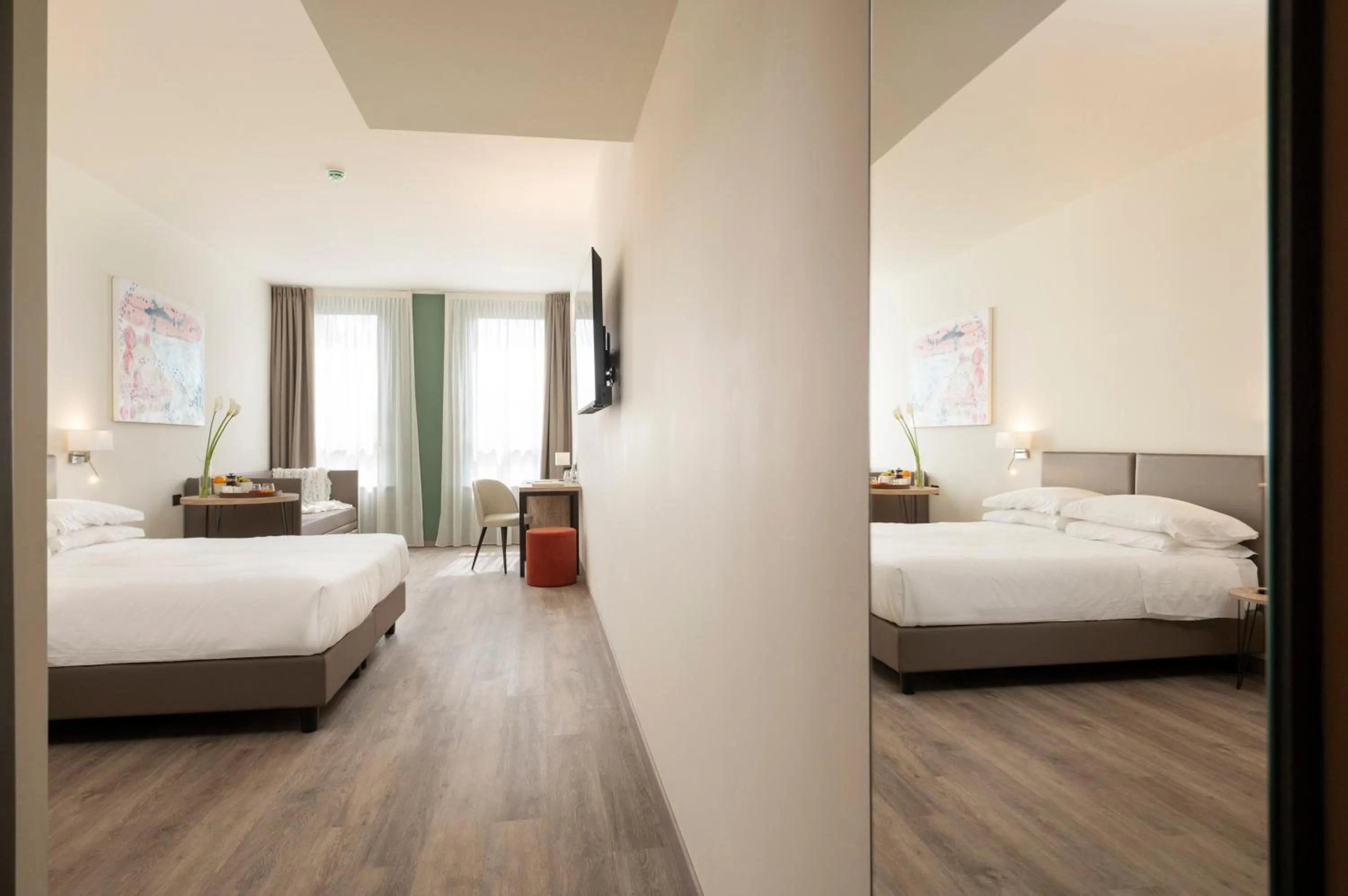 Photo of the whole room, Bed in Hotel Plaza