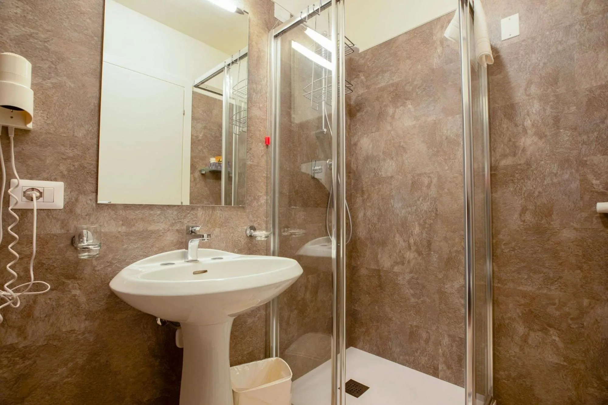 Shower in Hotel dell'Angelo