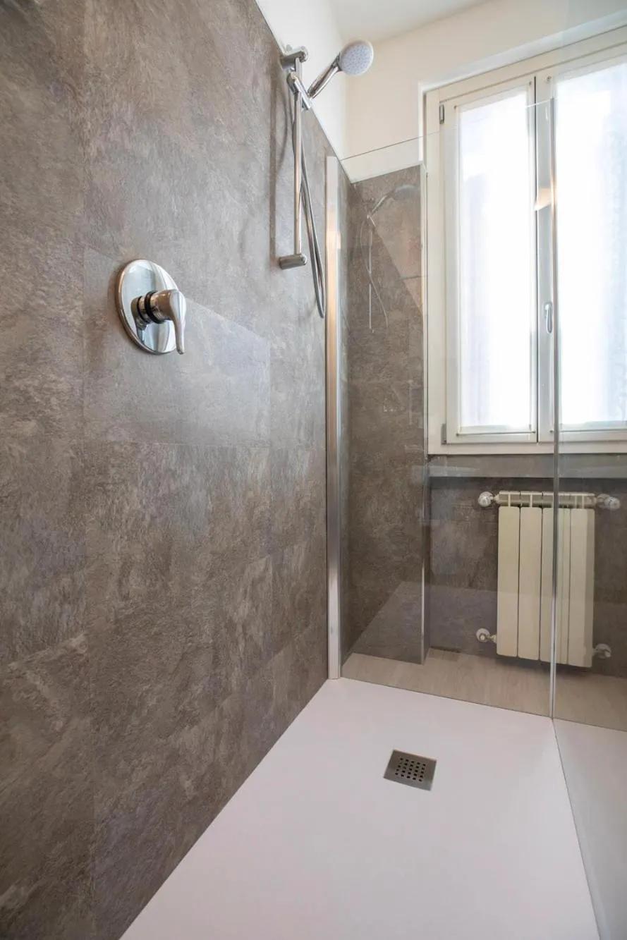 Shower in Hotel dell'Angelo