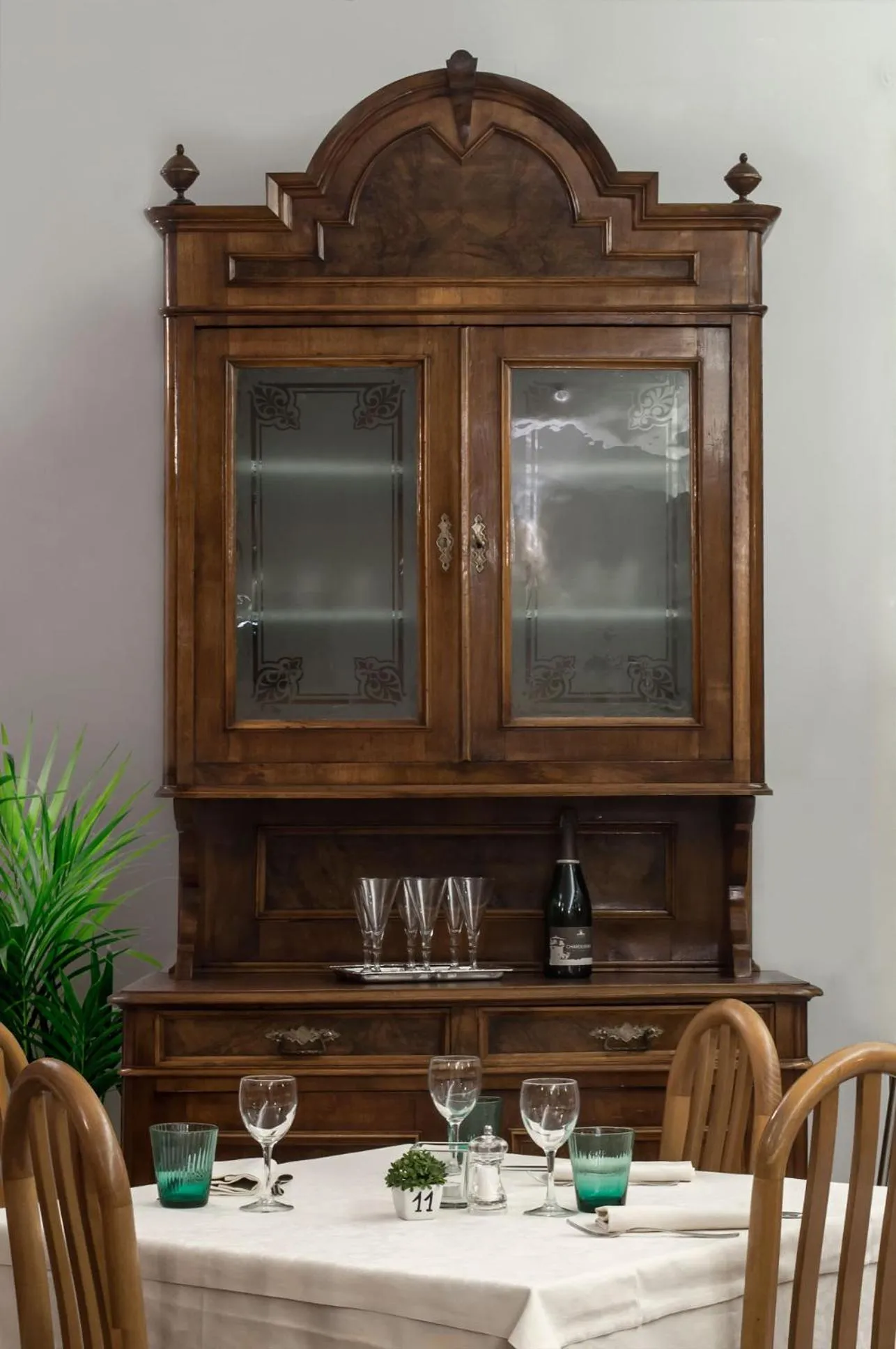 Decorative detail in Hotel dell'Angelo