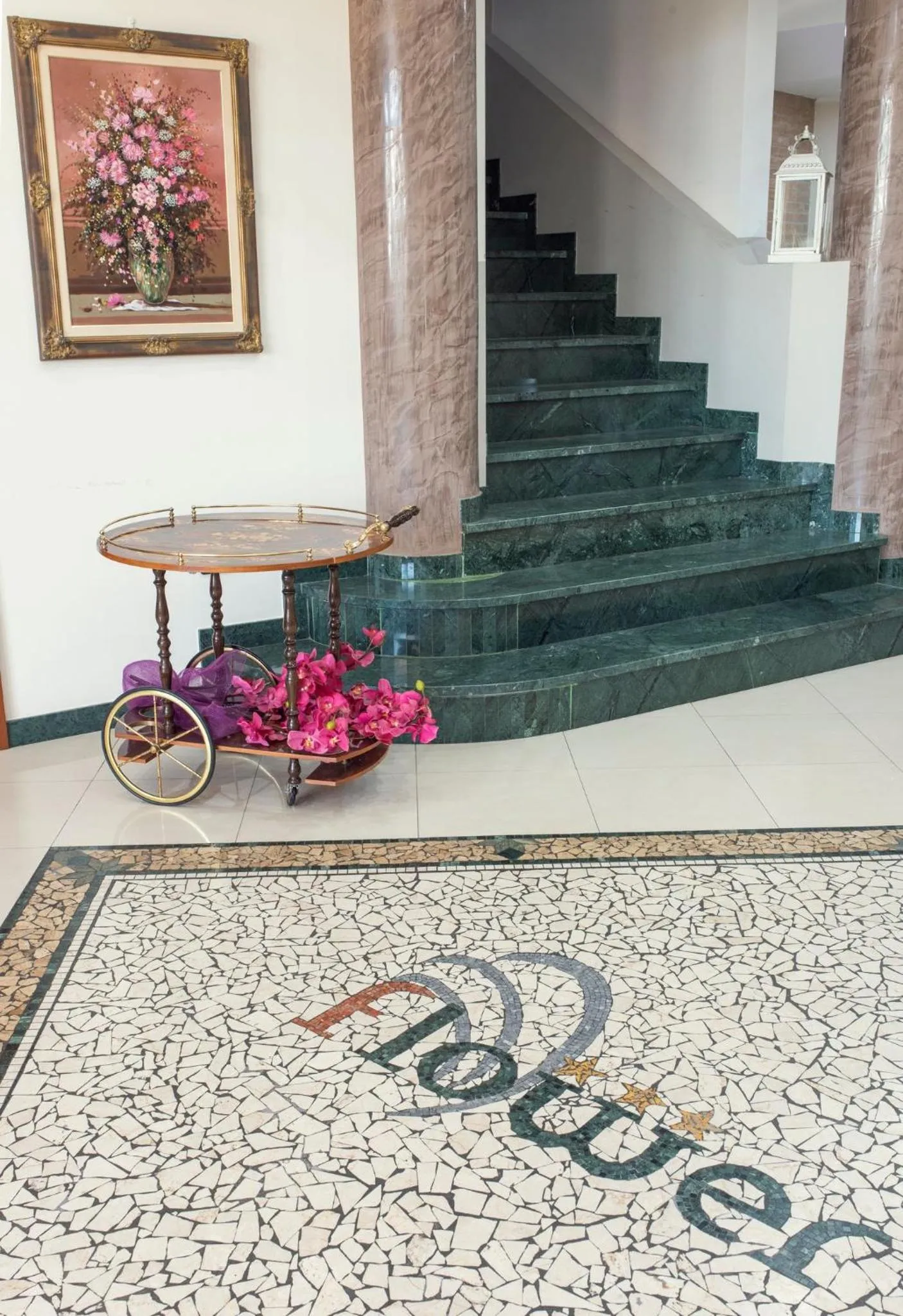 Hotel - Motel Flower