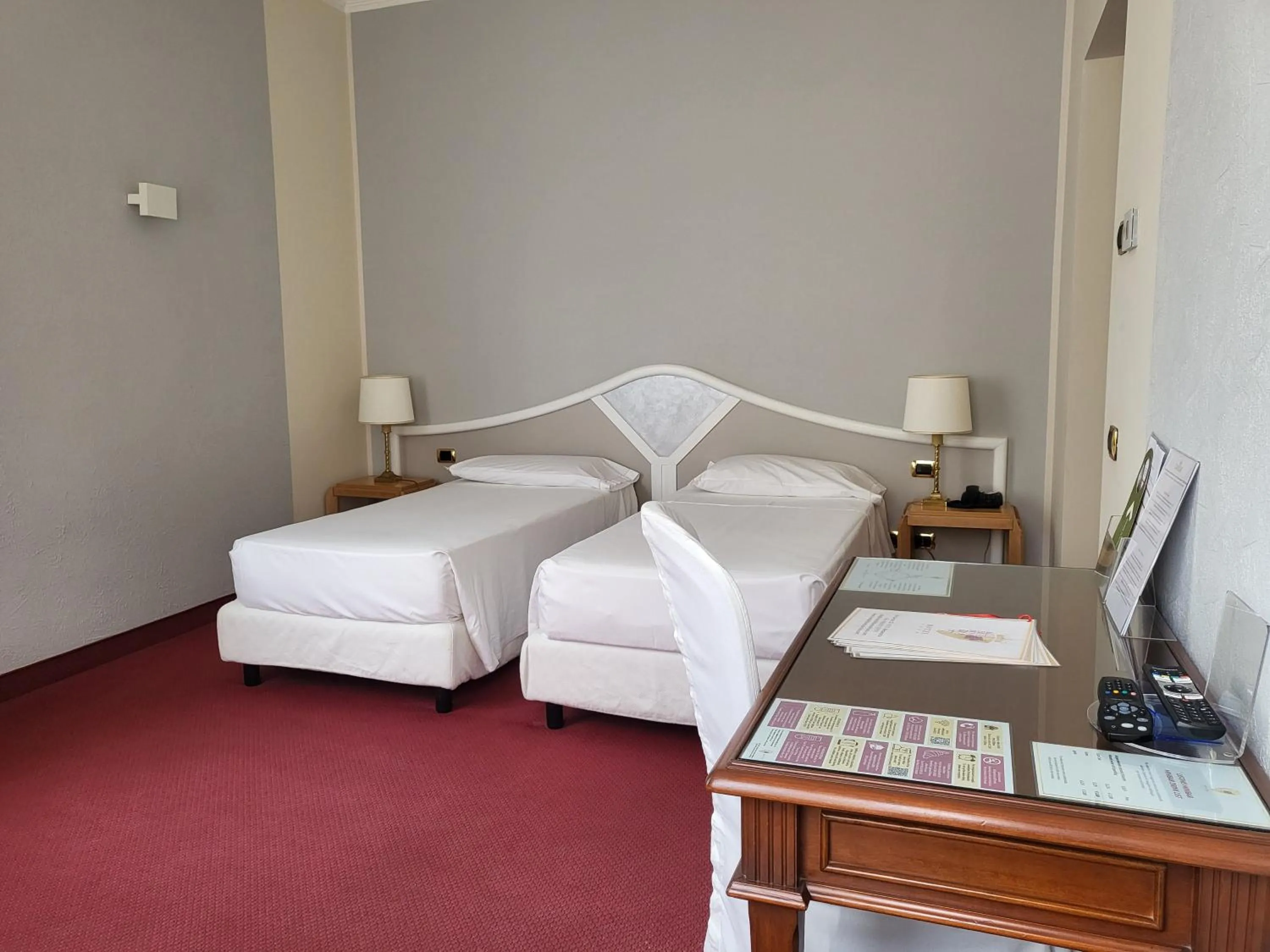 Bedroom, Bed in Alli Due Buoi Rossi