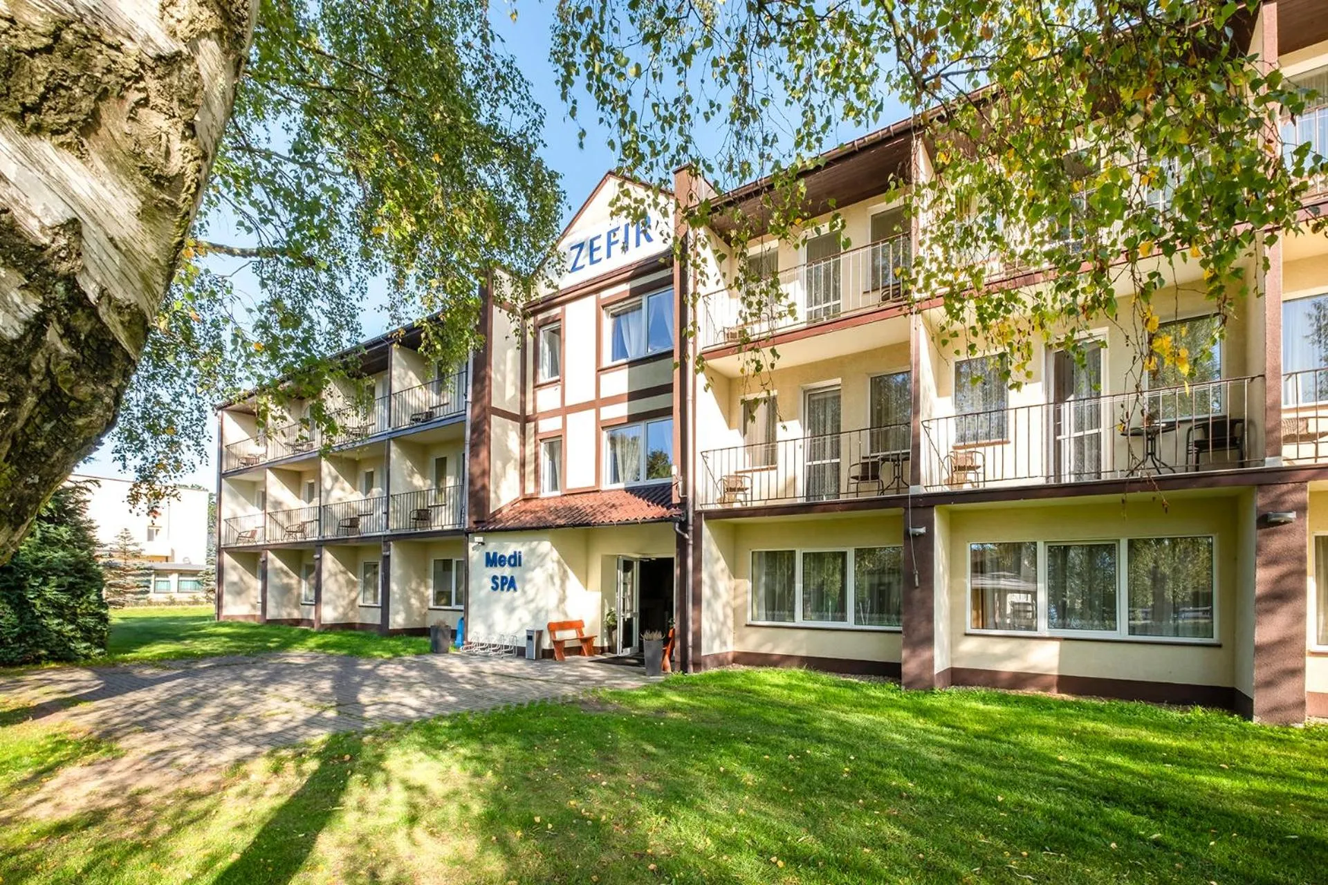 Facade/entrance in Lech Resort & Spa