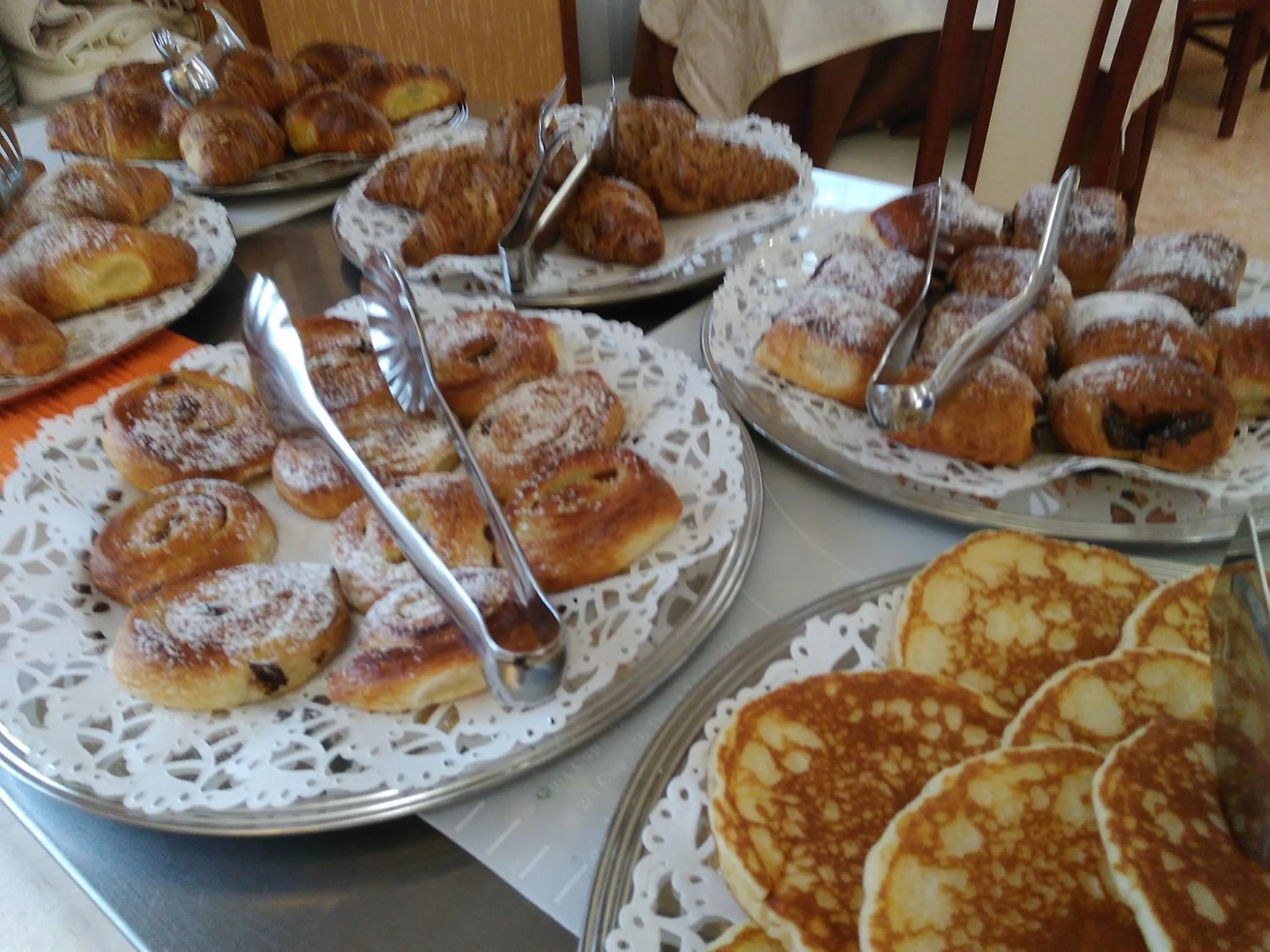 Breakfast in Hotel Apollo