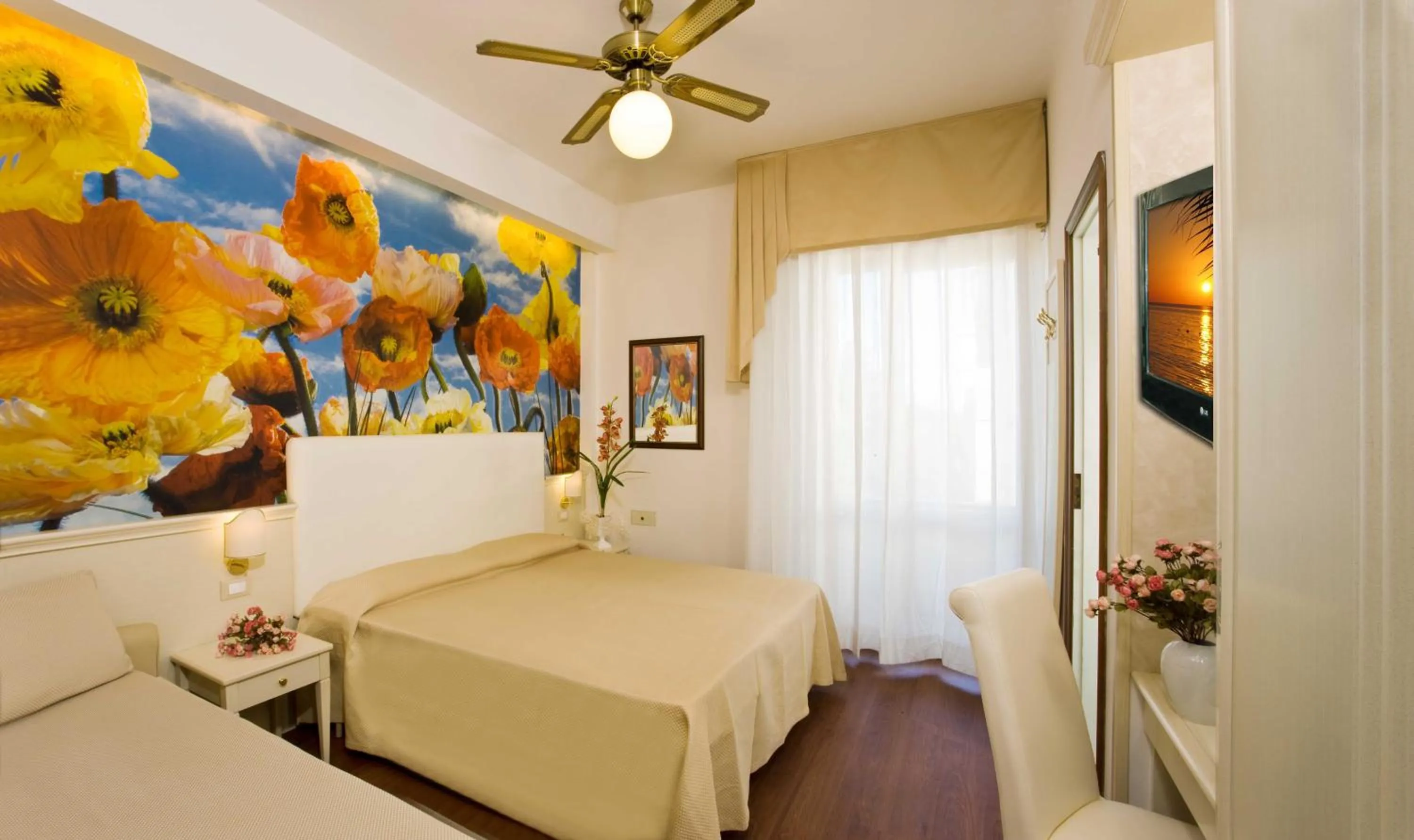 Bedroom, Bed in Hotel Apollo