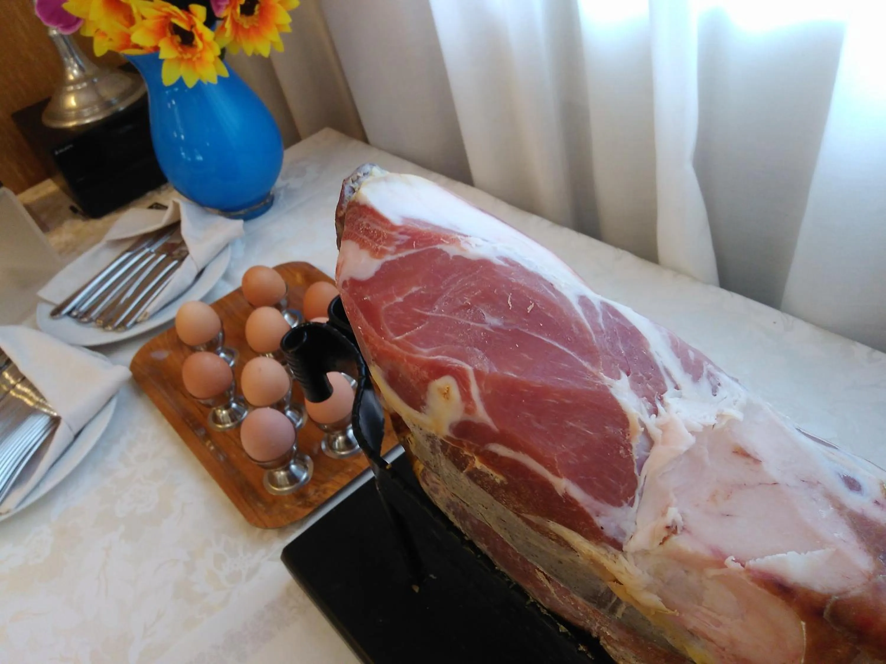 Breakfast in Hotel Apollo