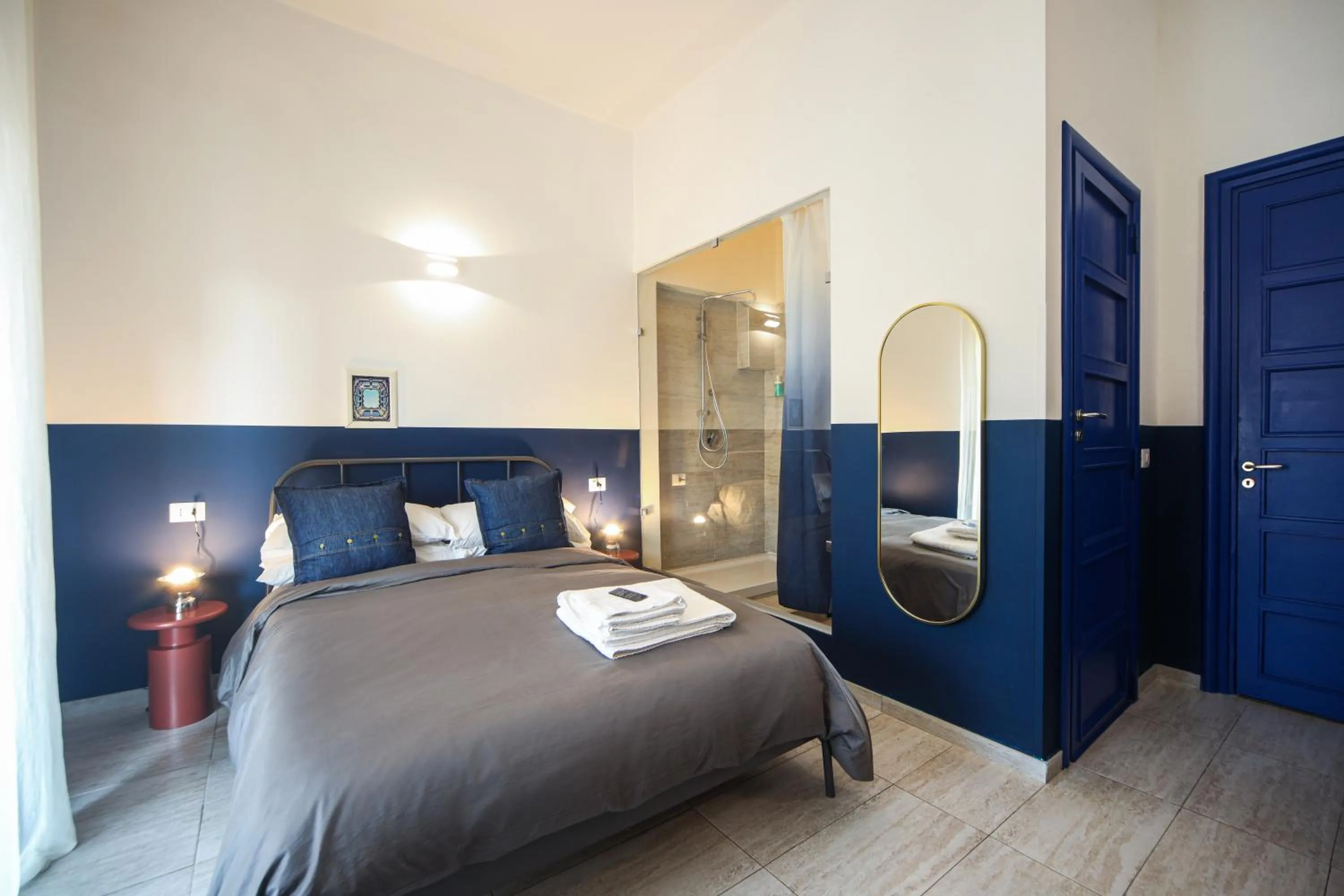 Photo of the whole room in Salotto Borbonico