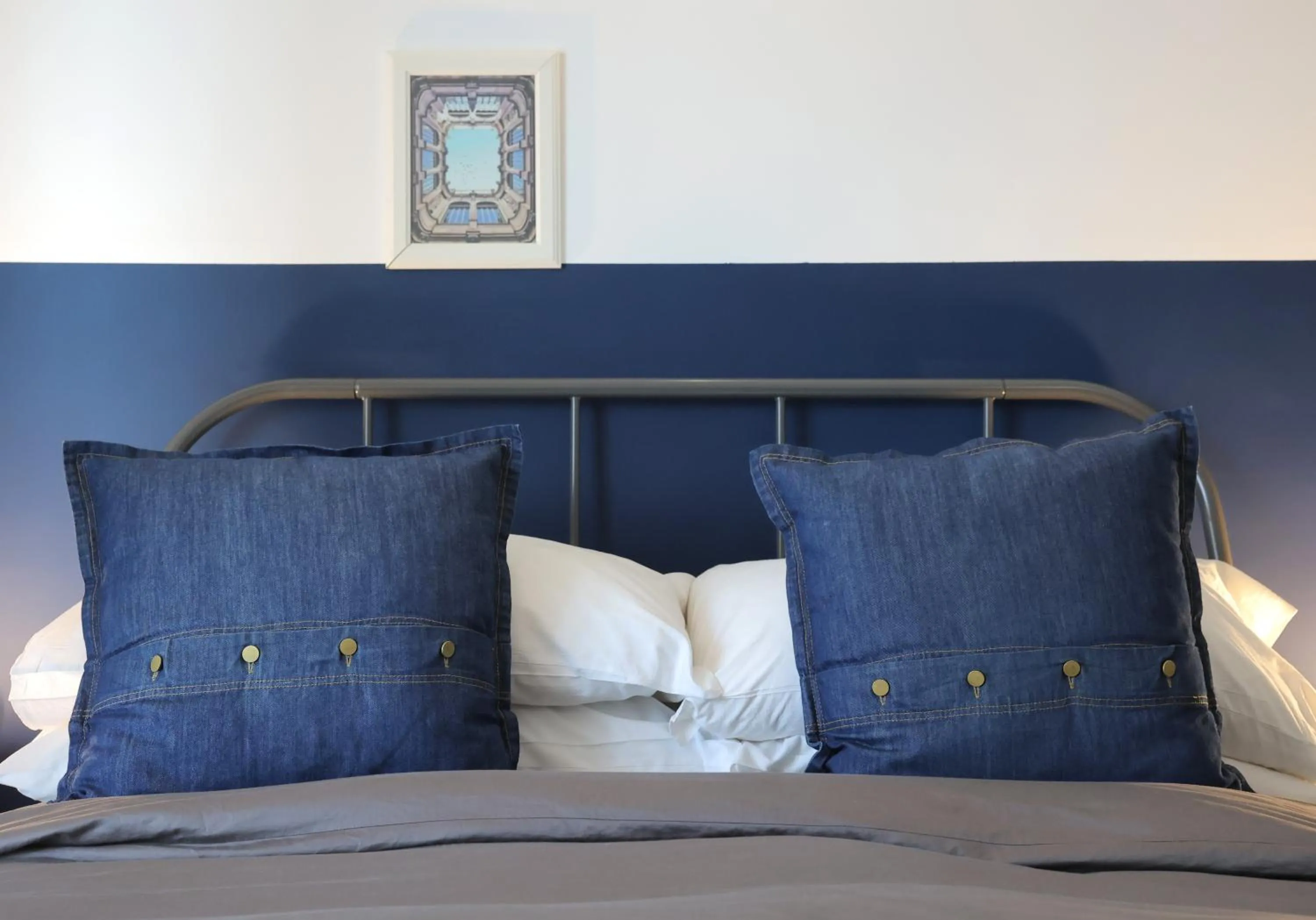 Decorative detail in Salotto Borbonico