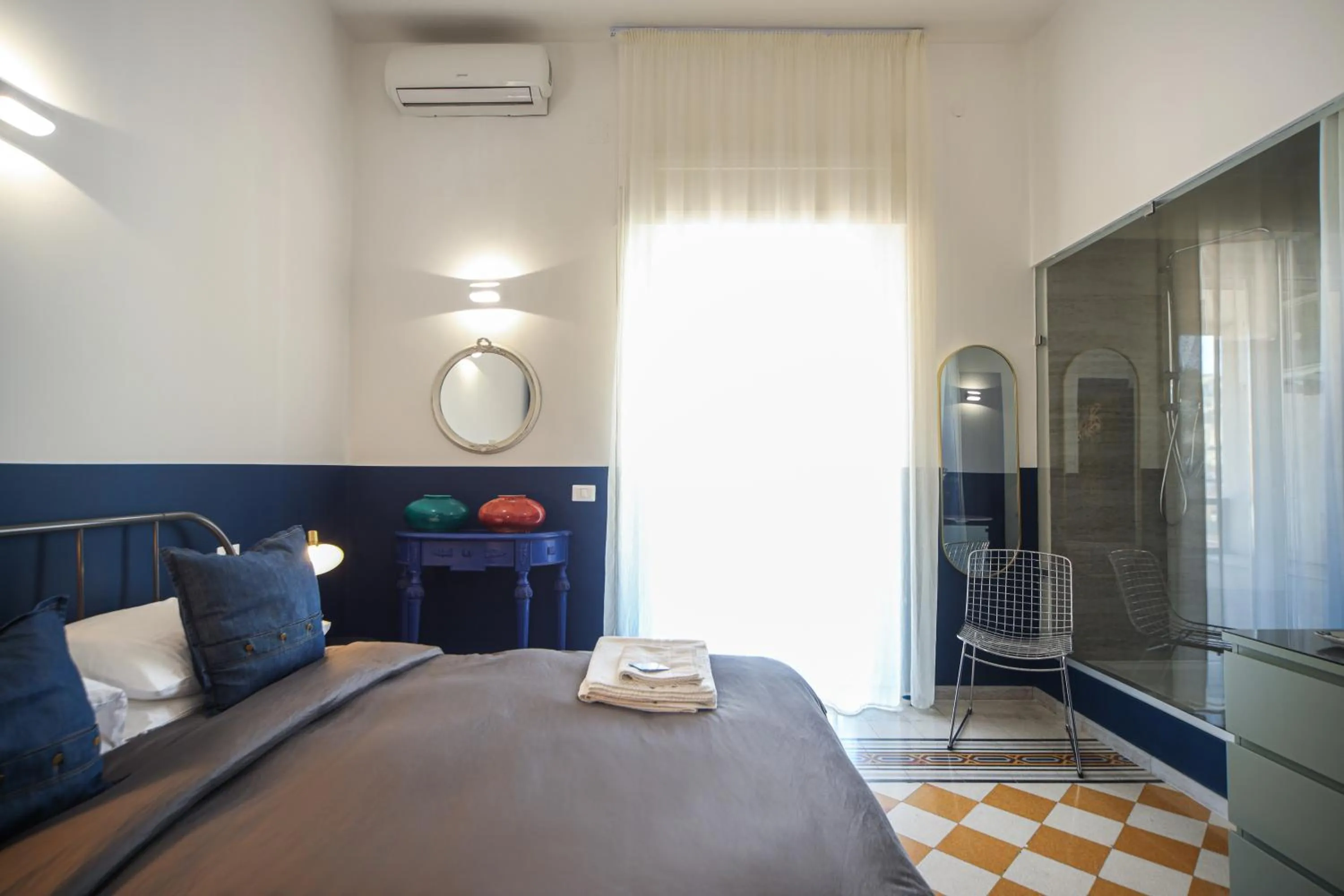 Photo of the whole room in Salotto Borbonico