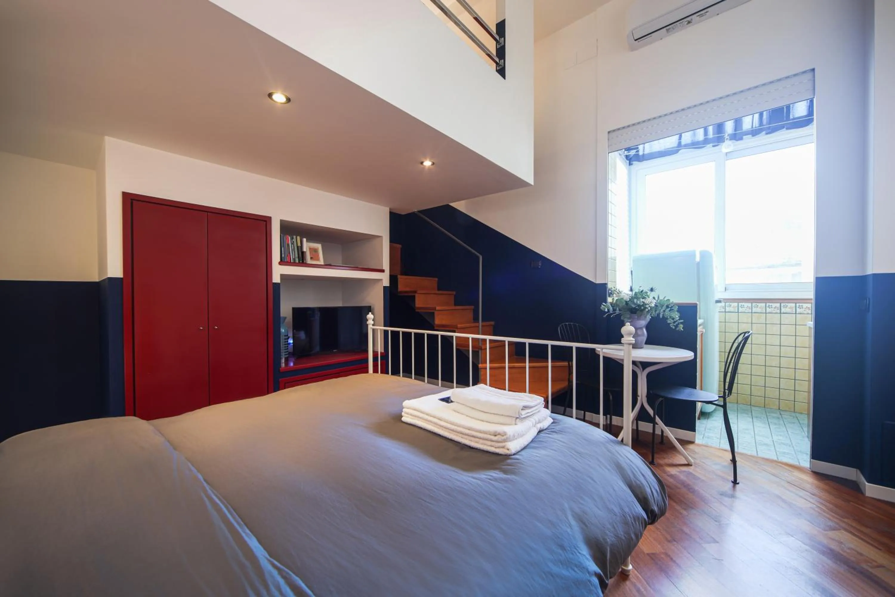 Photo of the whole room in Salotto Borbonico