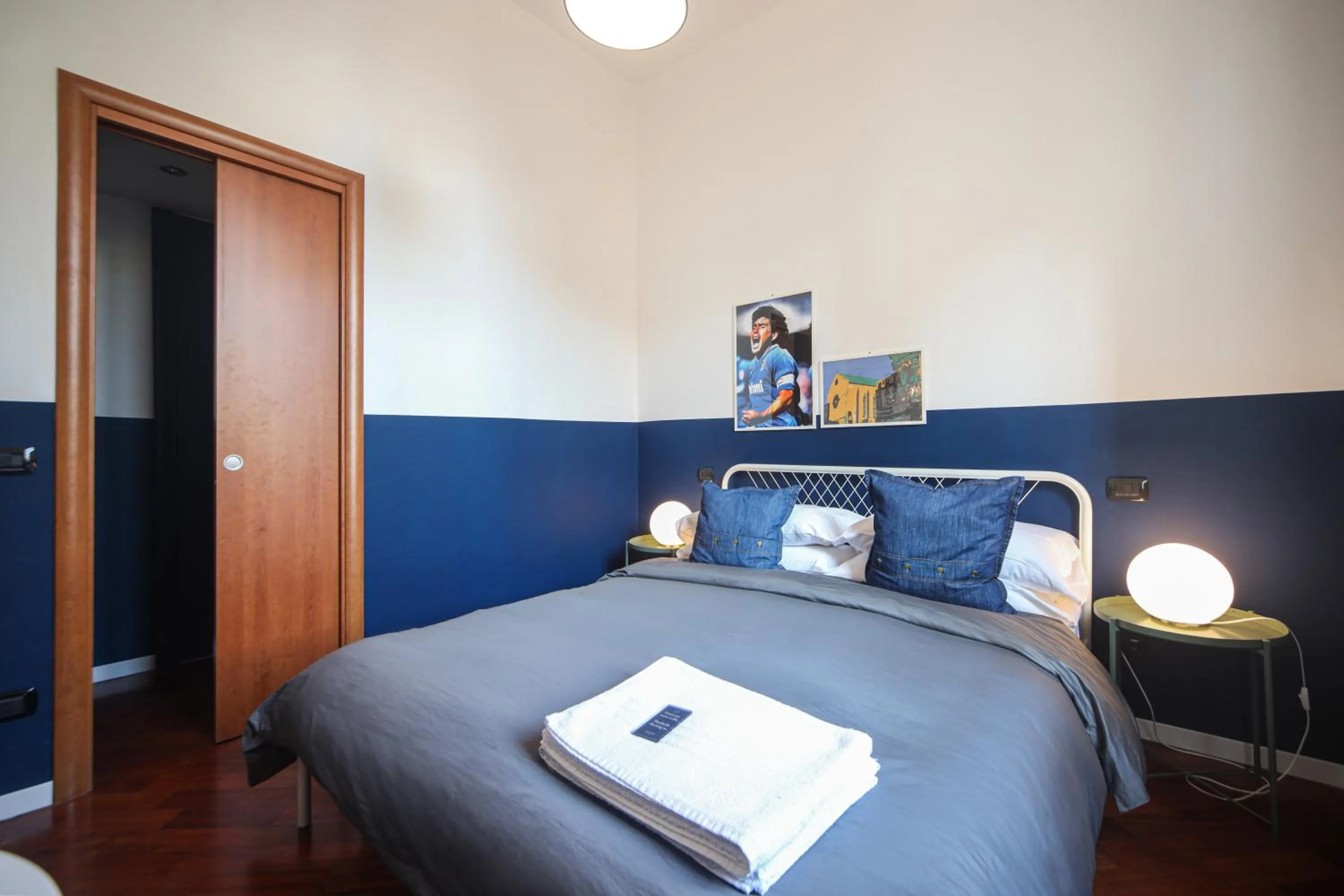 Photo of the whole room in Salotto Borbonico