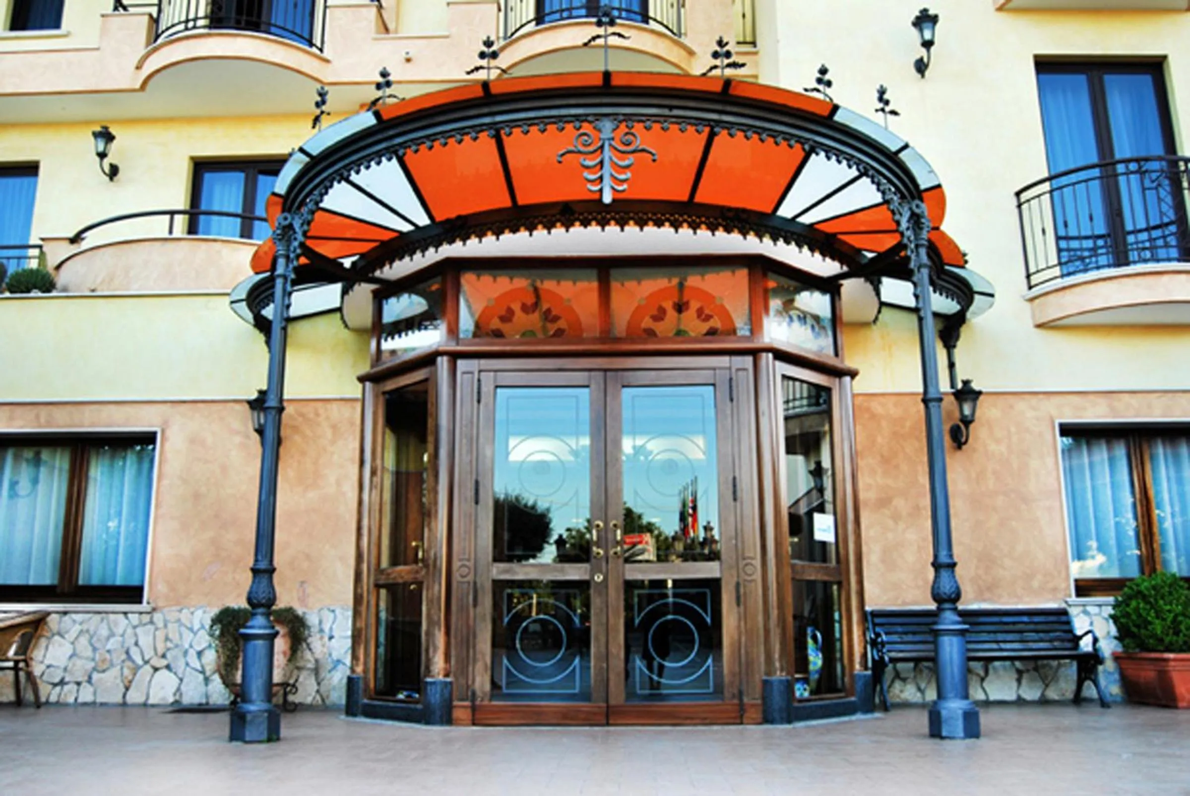 Facade/entrance in Hotel La Fayette