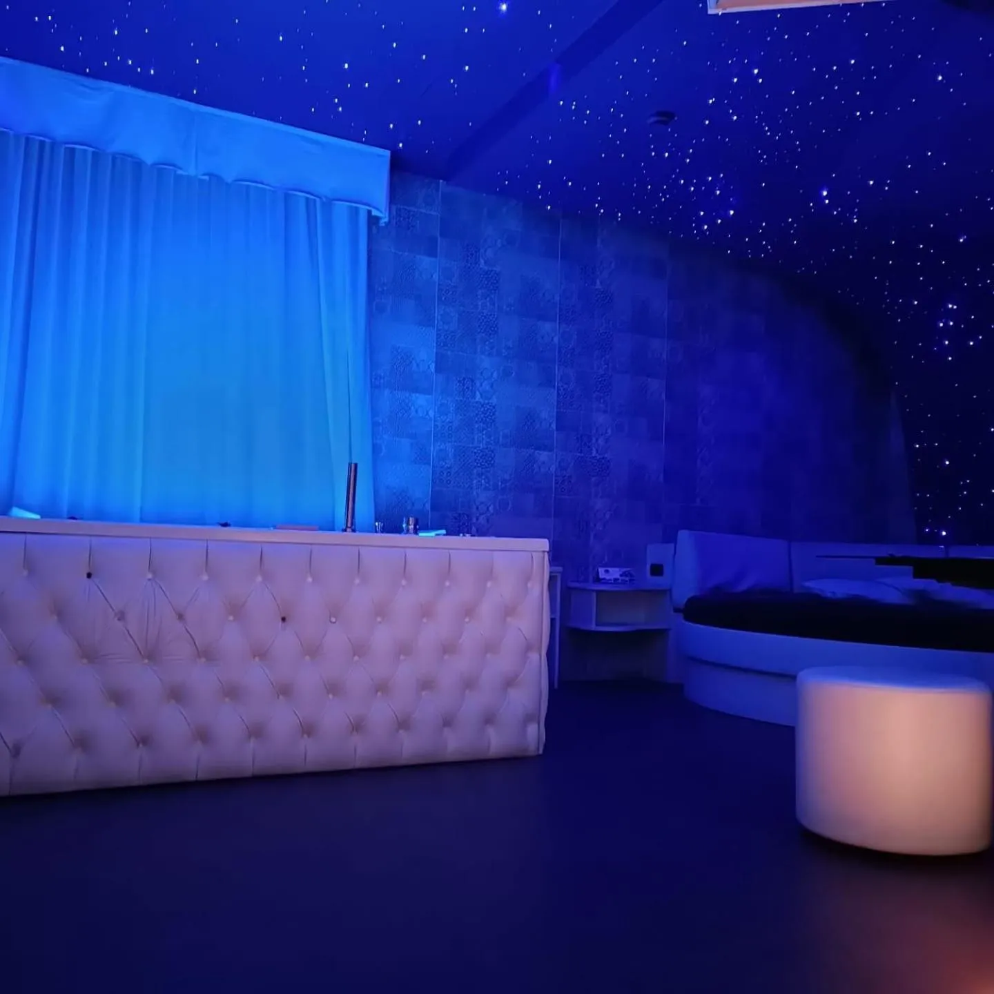 Steam room in Hotel La Fayette