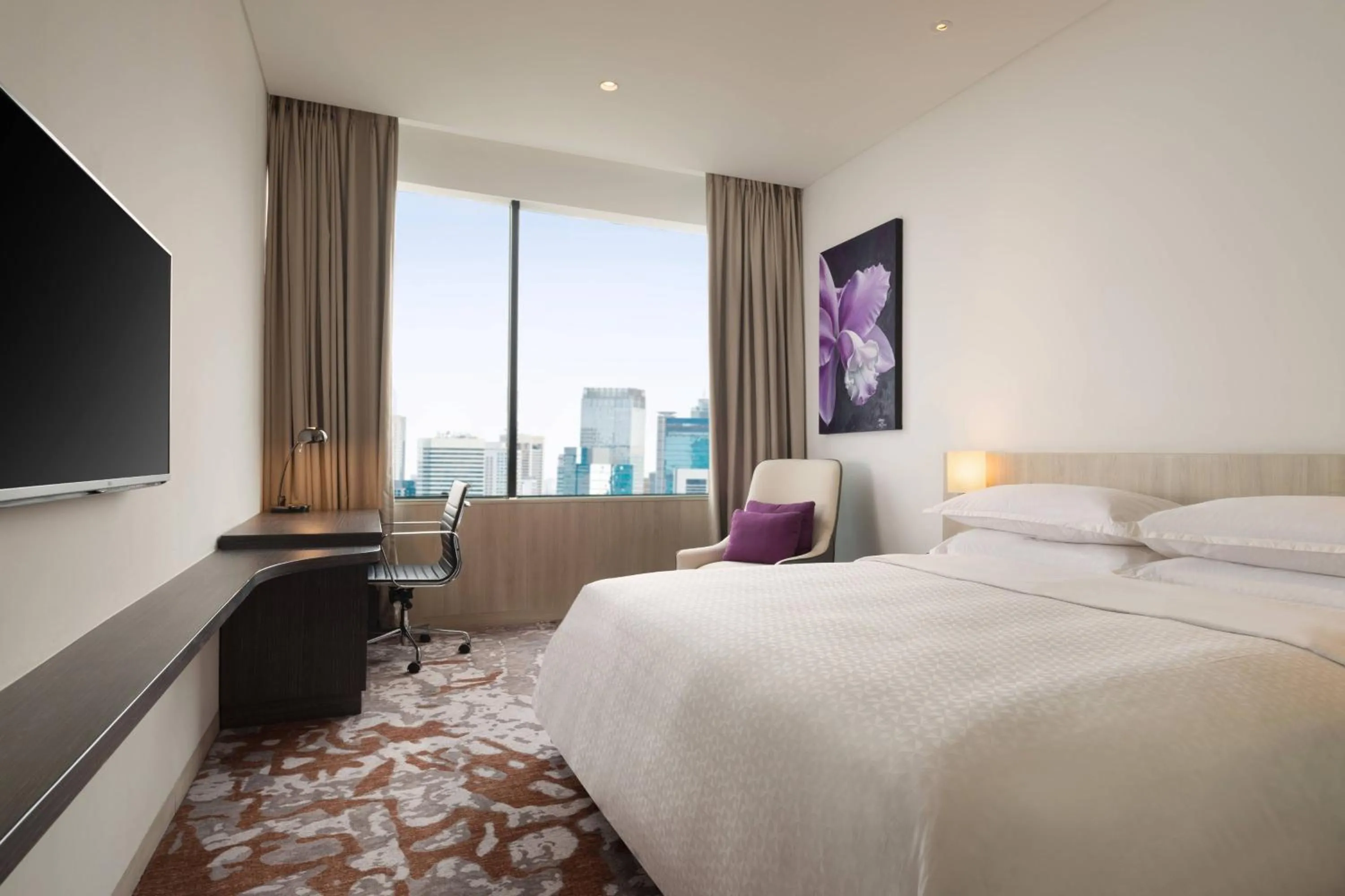 Photo of the whole room, Bed in Four Points by Sheraton Jakarta Thamrin