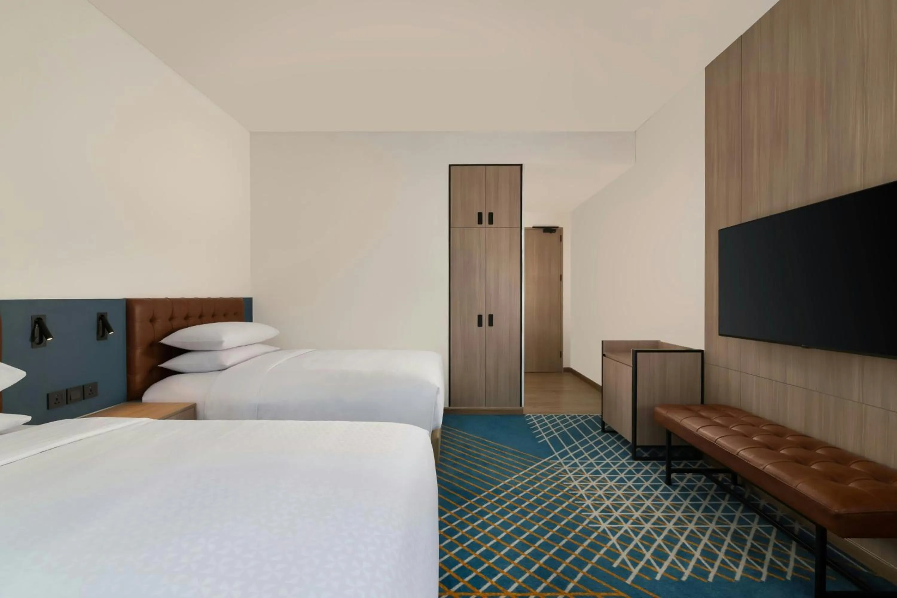 Photo of the whole room, Bed in Four Points by Sheraton Jakarta Thamrin
