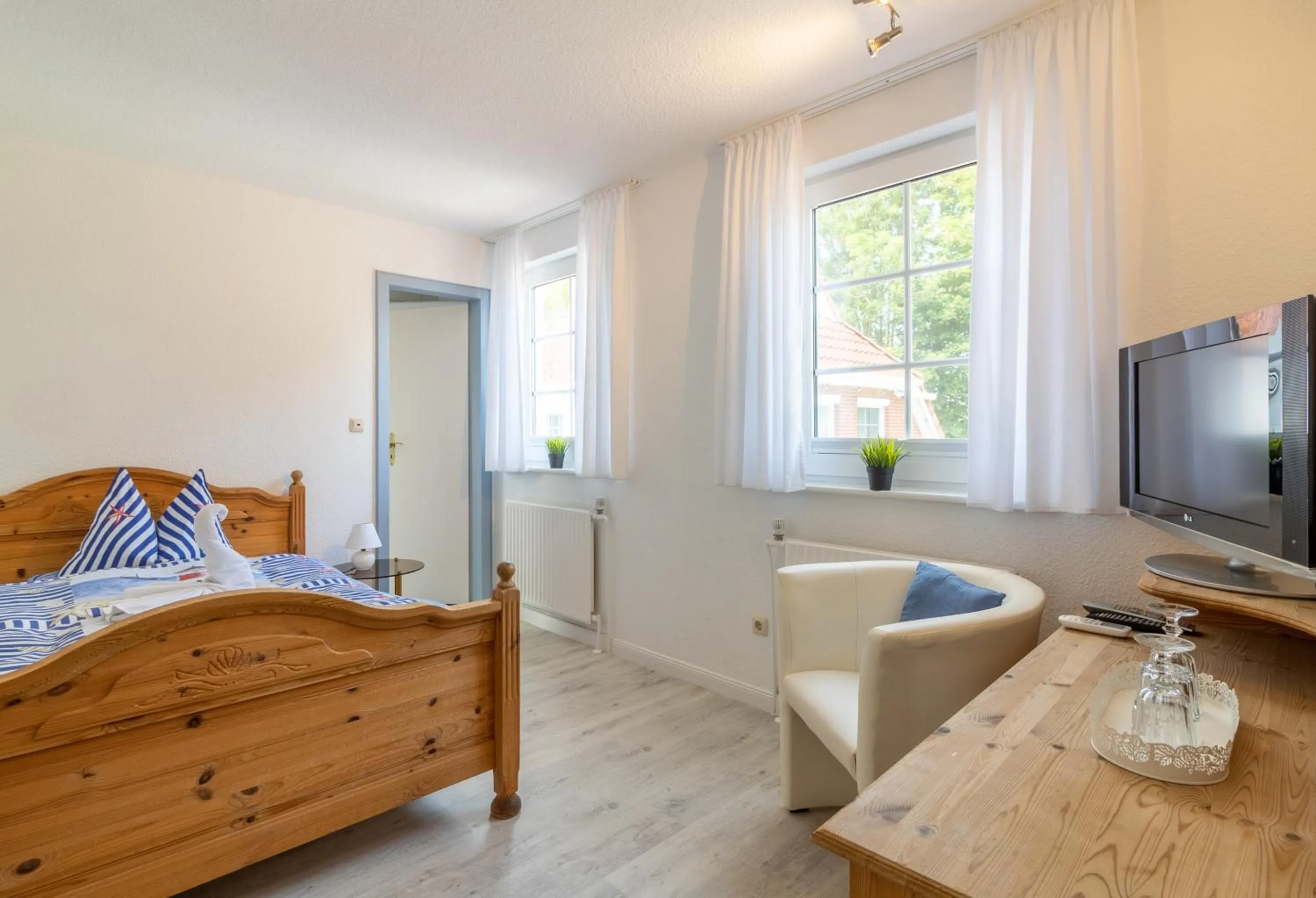 Bedroom, Bed in Landhaus-Altebrücke