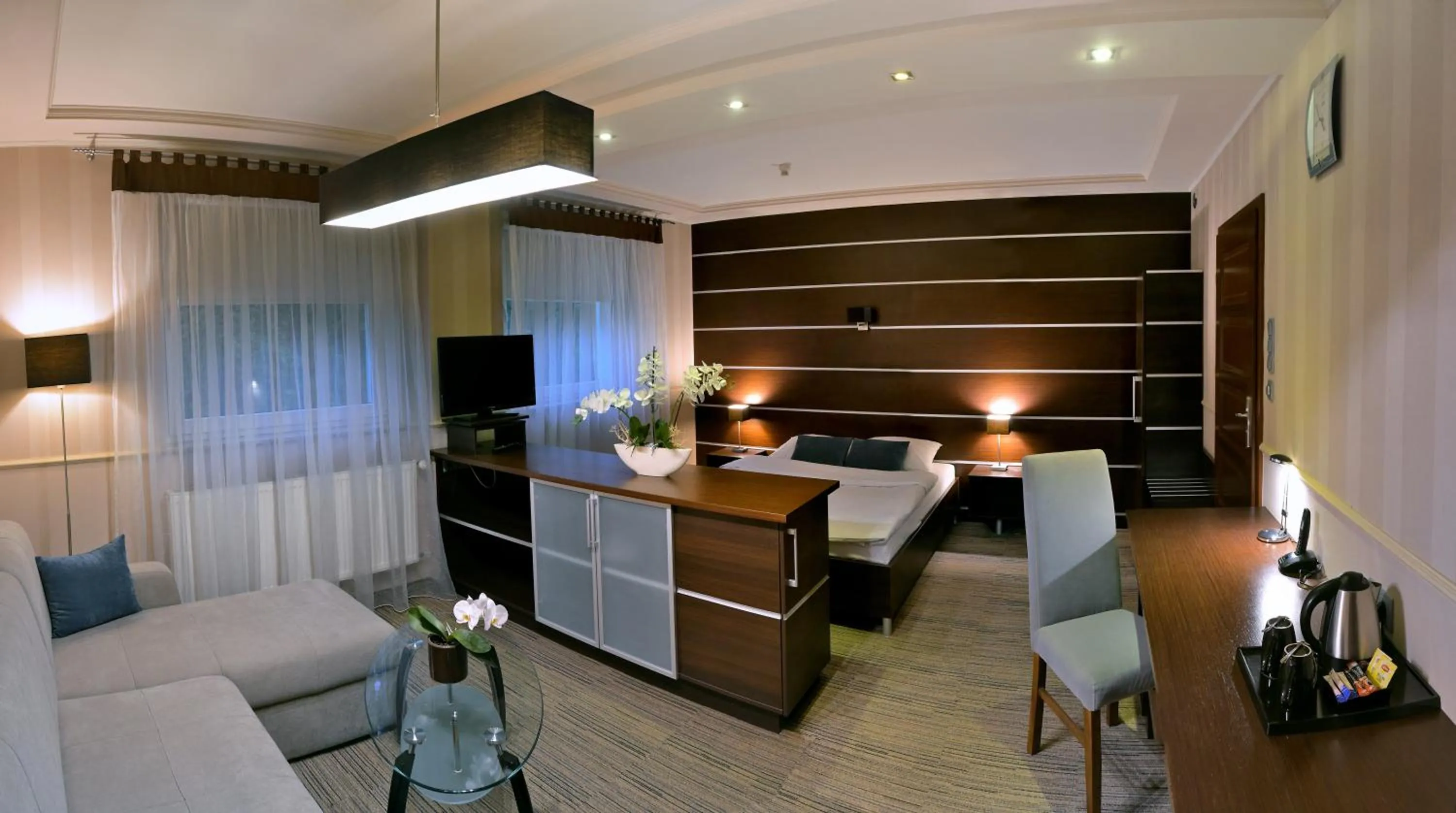 Communal lounge/ TV room in Hotel Polski