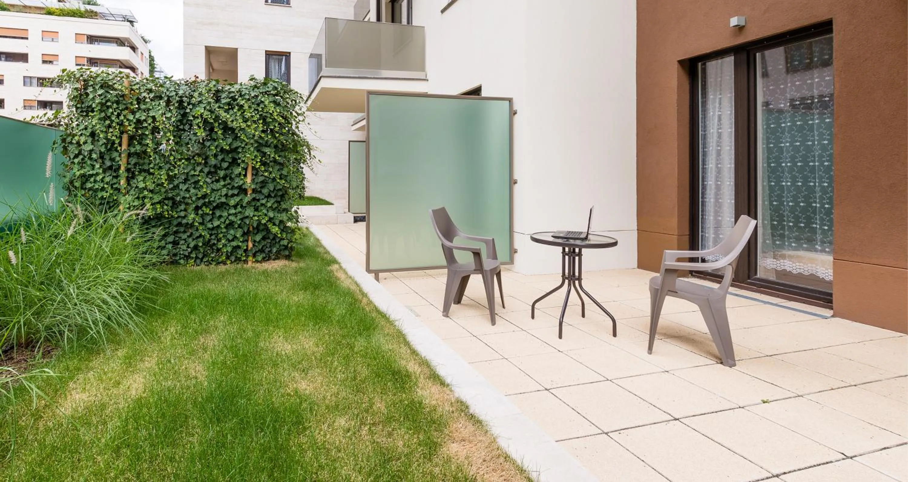 Garden in Corvin holiday Apartments hotel