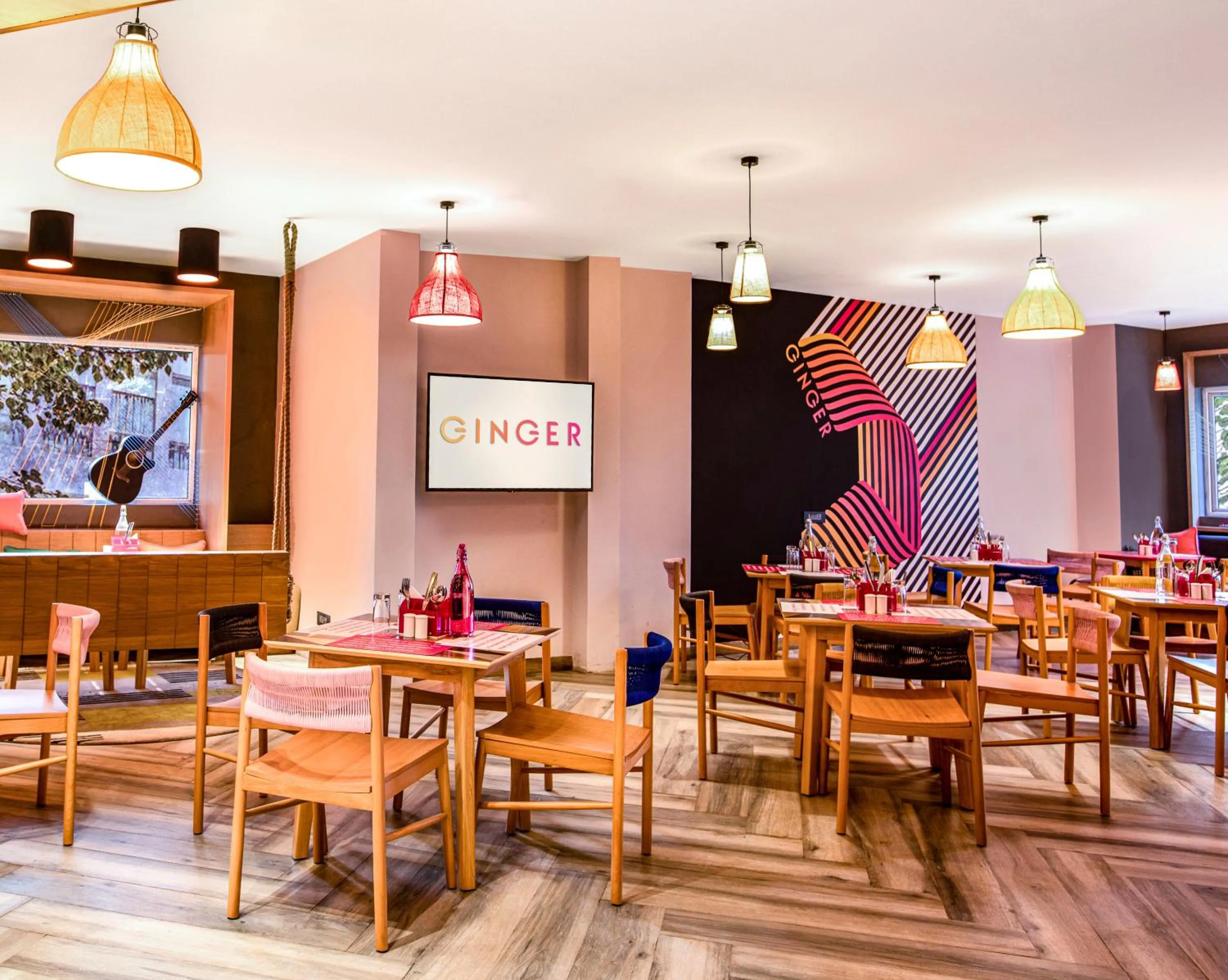 Restaurant/places to eat in GINGER Noida City Center