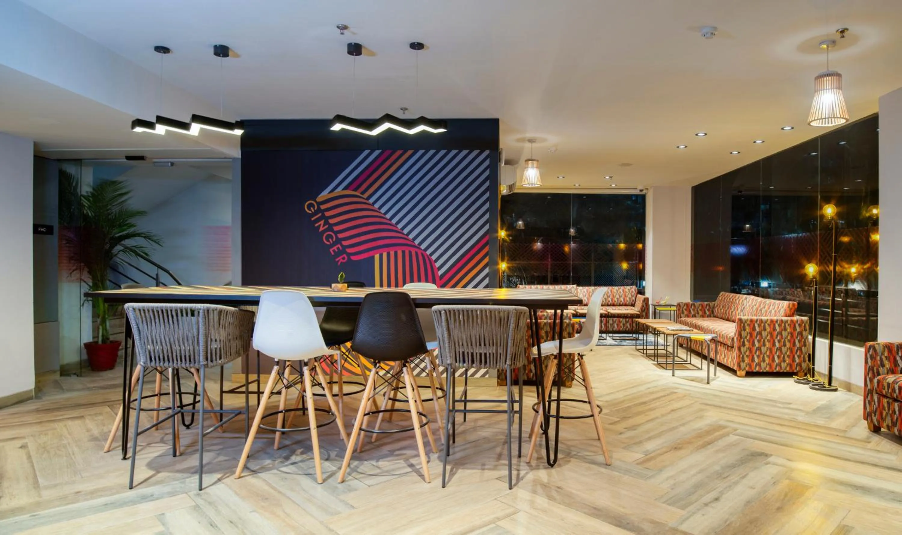 Communal lounge/ TV room in GINGER Noida City Center