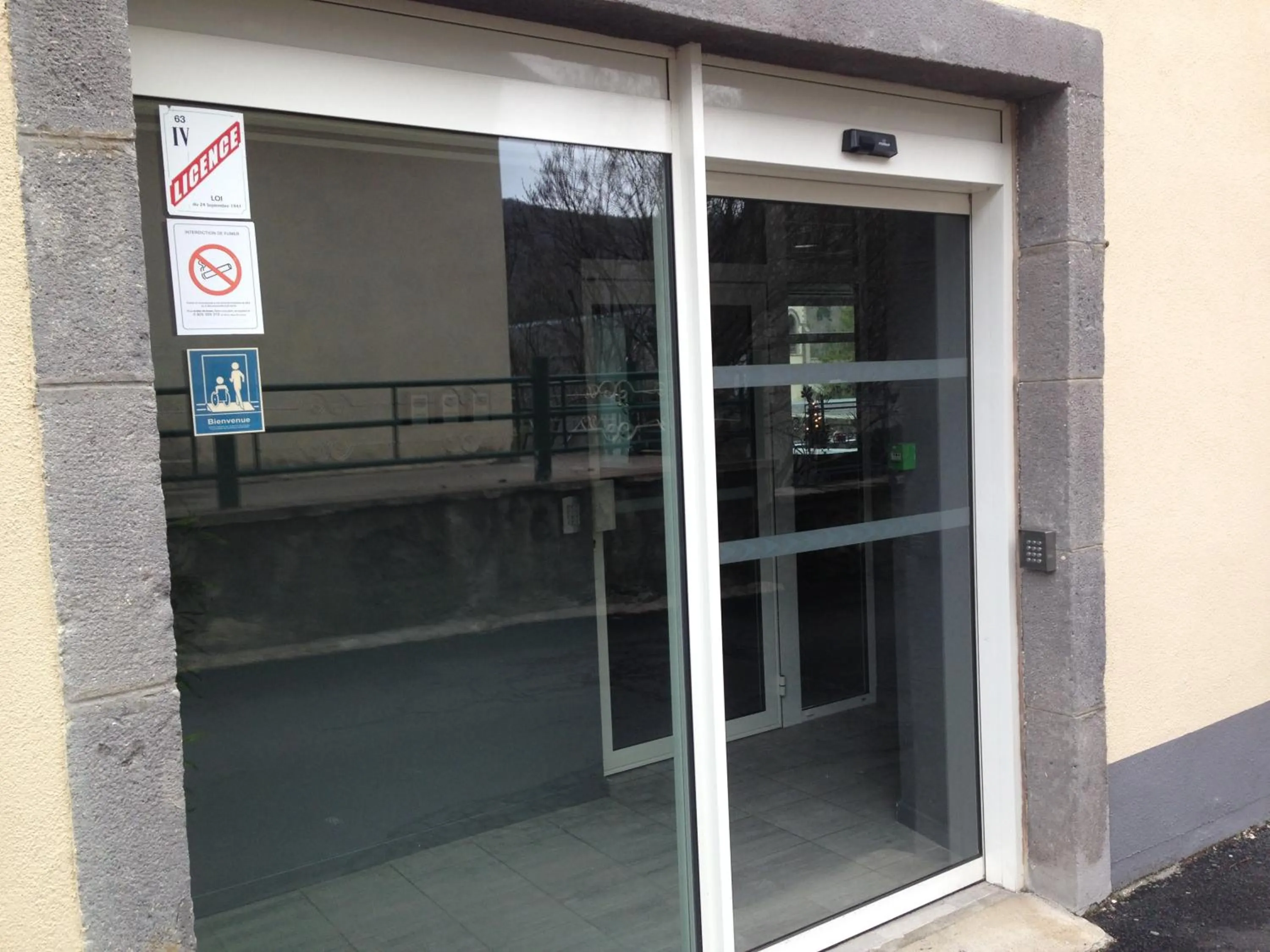 Facade/entrance in Logis Hôtel de Paris