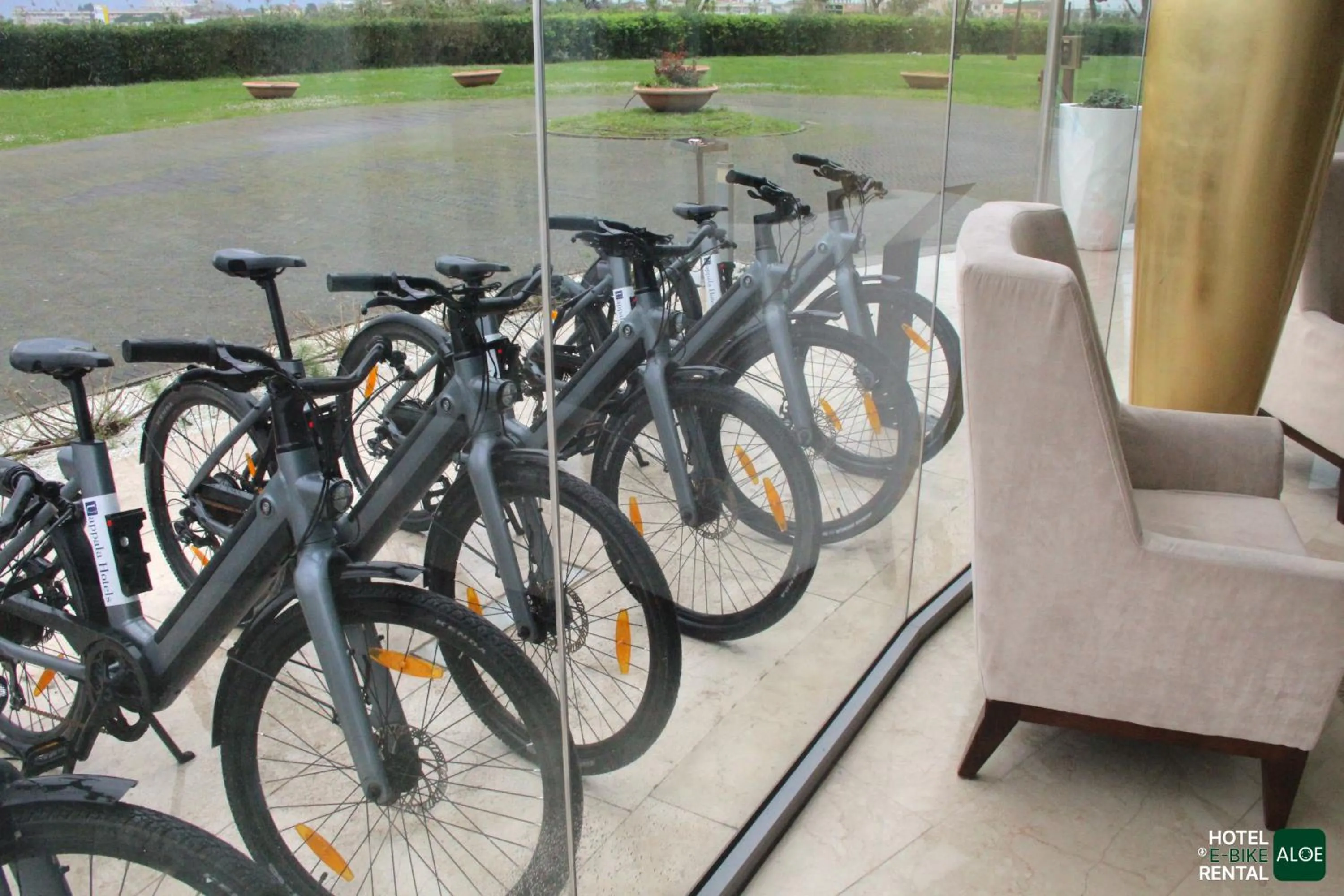 Area and facilities in Pisa Tower Plaza