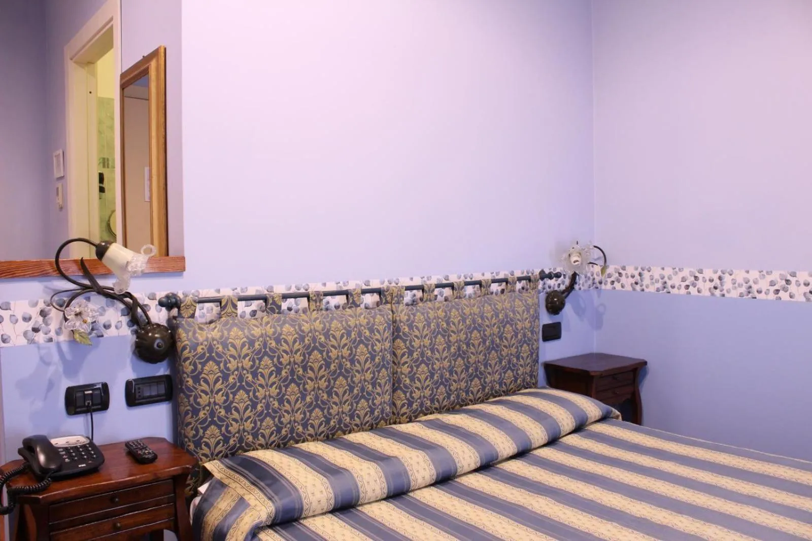 Bed in Hotel Belle Epoque