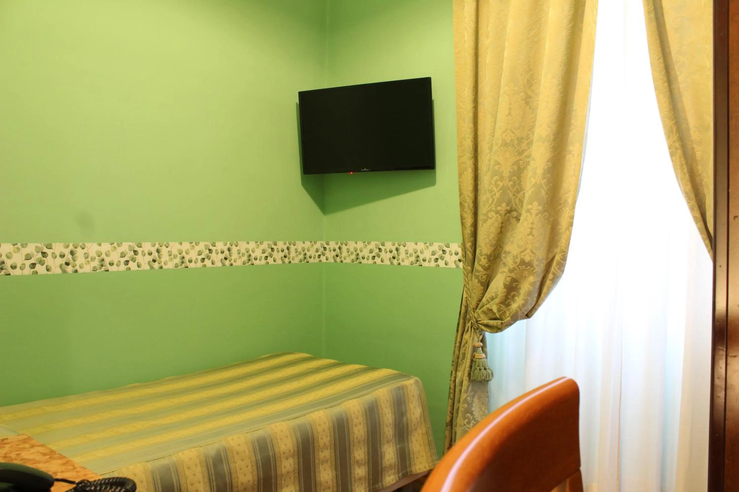 Bed in Hotel Belle Epoque