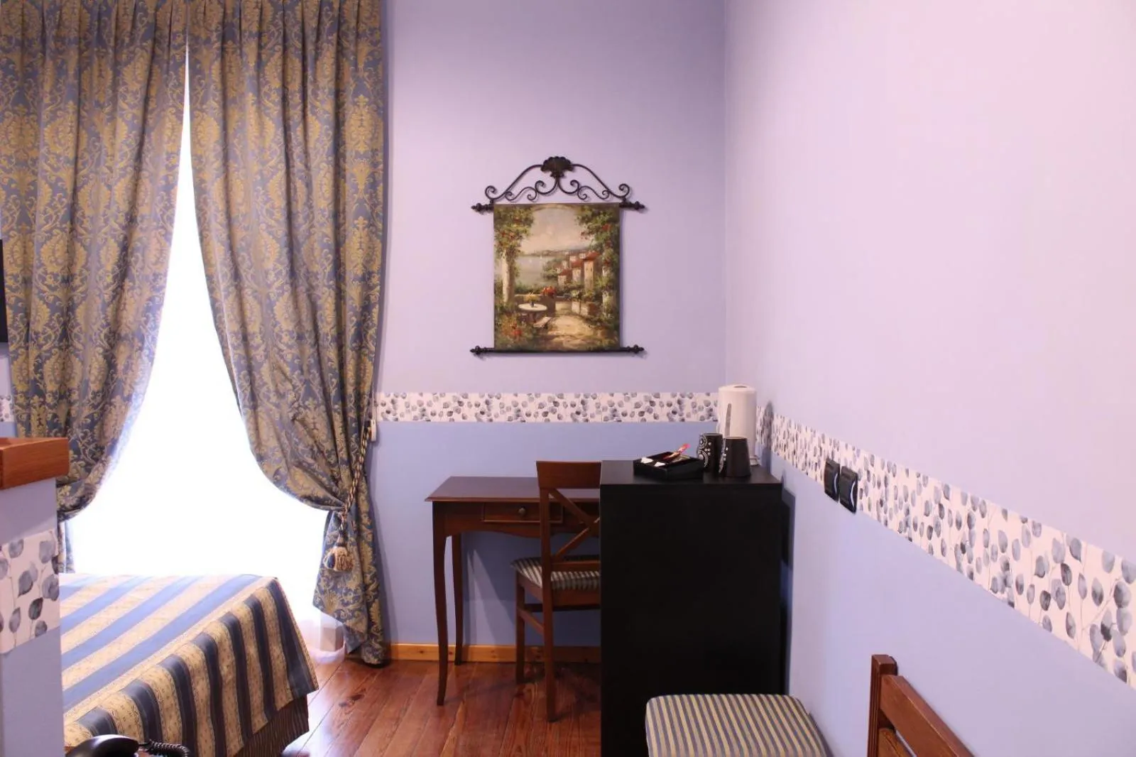 Bed in Hotel Belle Epoque