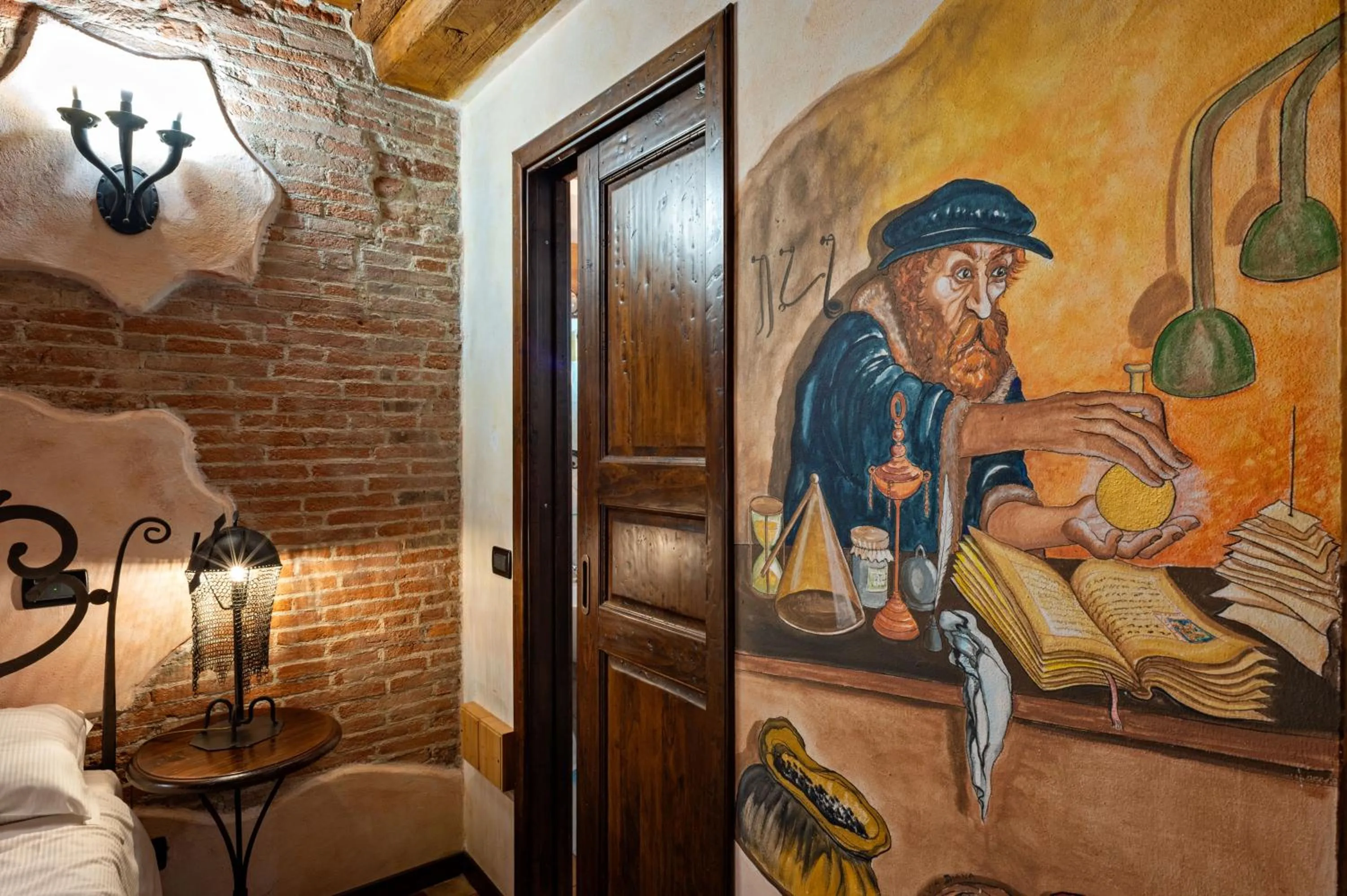 Decorative detail in Antica Corte dei Principi Charming Rooms