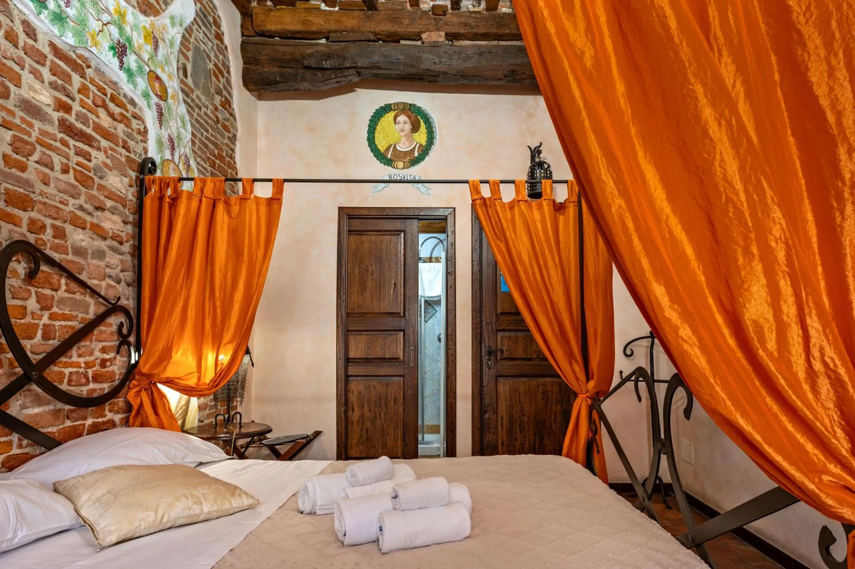 Bedroom, Bed in Antica Corte dei Principi Charming Rooms
