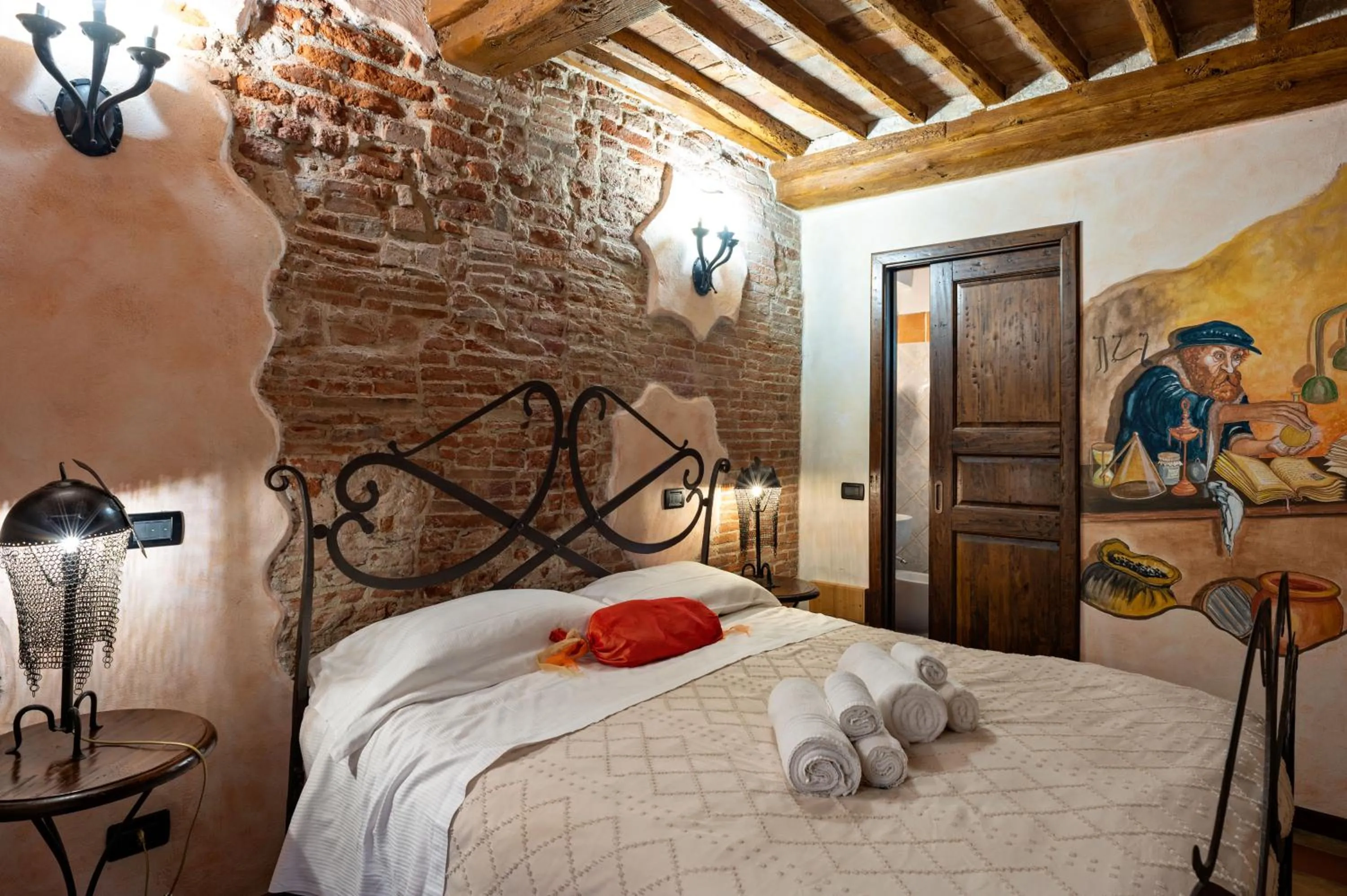 Bedroom, Bed in Antica Corte dei Principi Charming Rooms