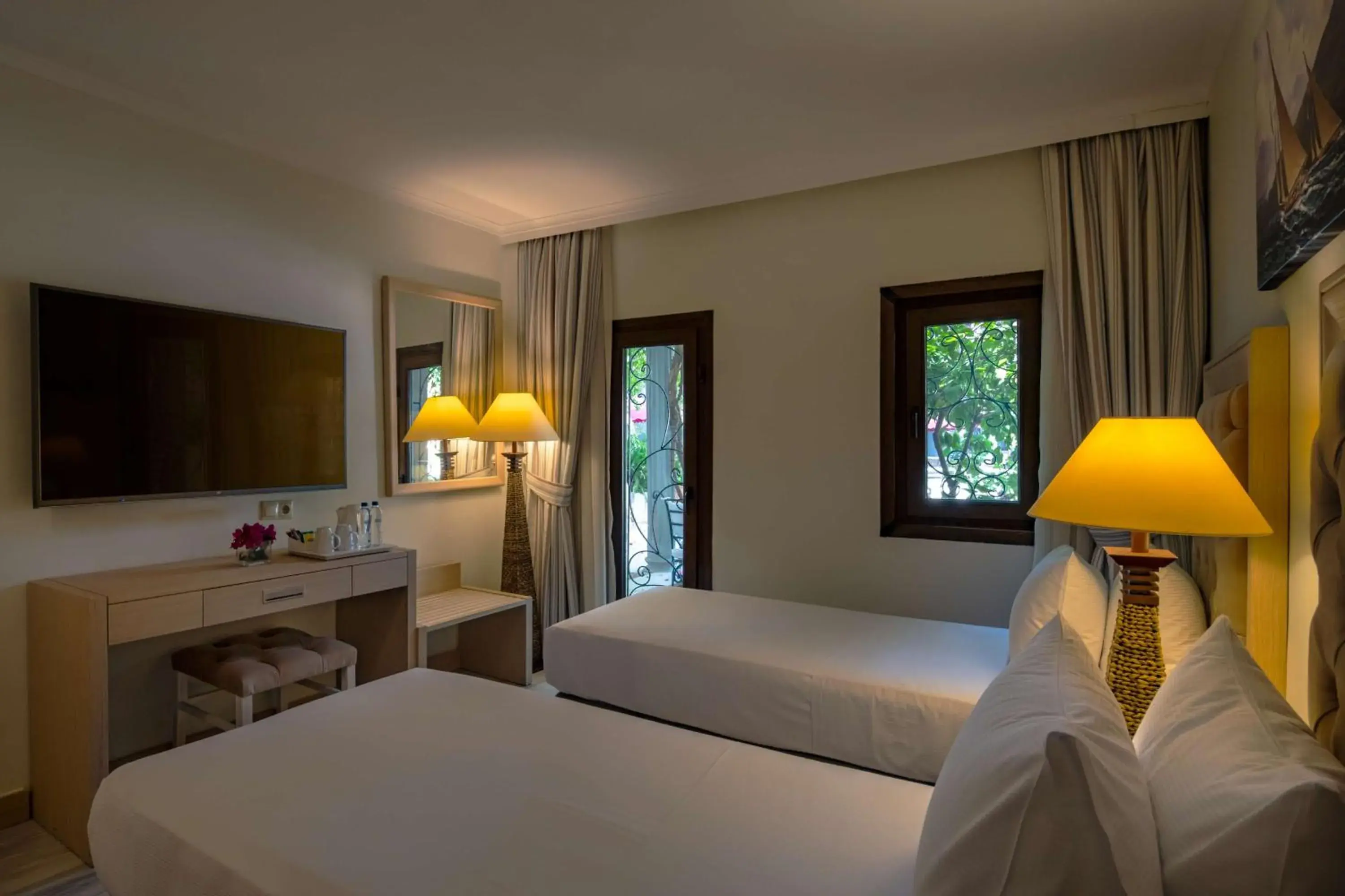 Twin Guest Room in DoubleTree by Hilton Bodrum Marina Vista Twin Guest Room in DoubleTree by Hilton Bodrum Marina Vista