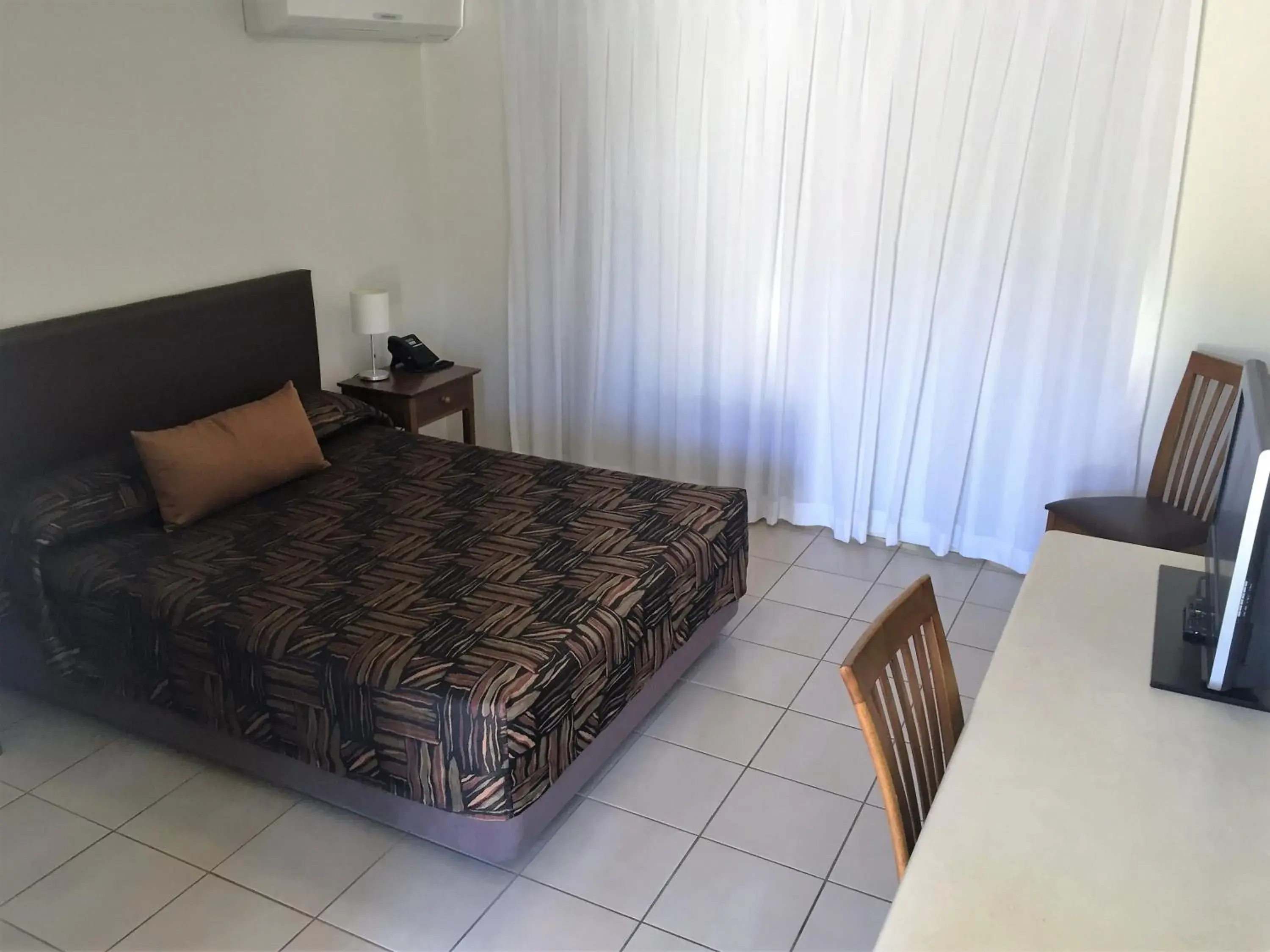 Standard Queen Room in Swag Motel Standard Queen Room in Swag Motel