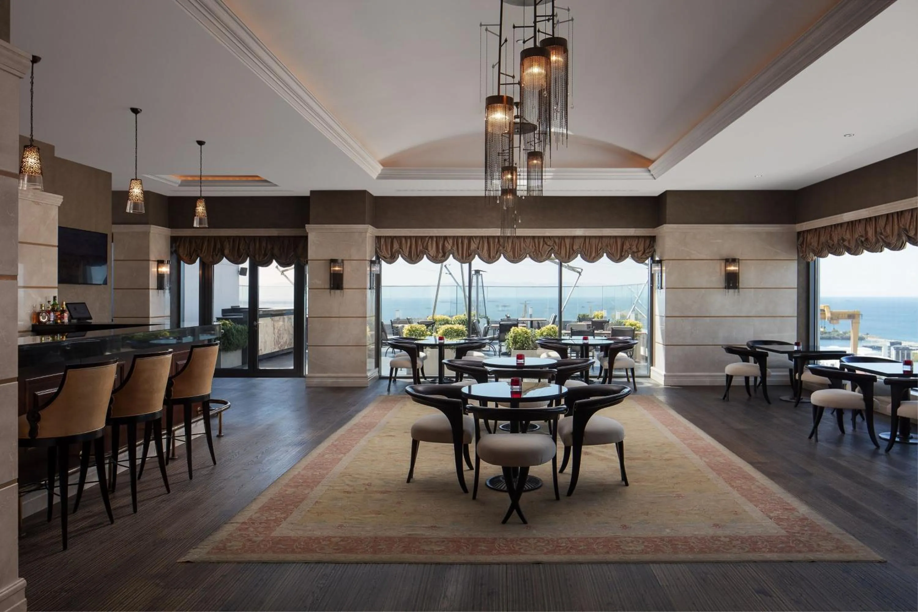 Lounge or bar in Istanbul Marriott Hotel Pendik