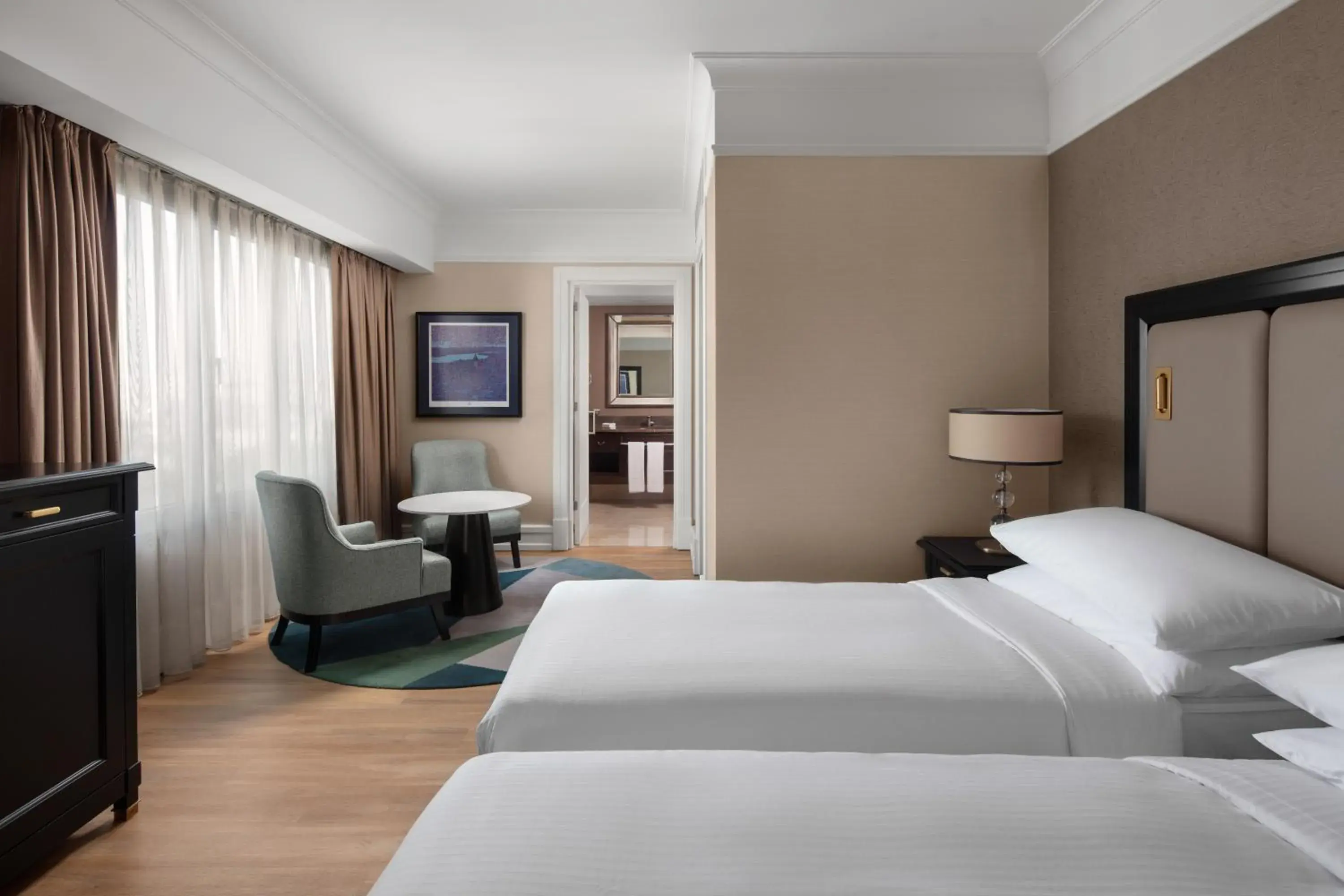 Deluxe Twin Room with City View in Istanbul Marriott Hotel Pendik Deluxe Twin Room with City View in Istanbul Marriott Hotel Pendik