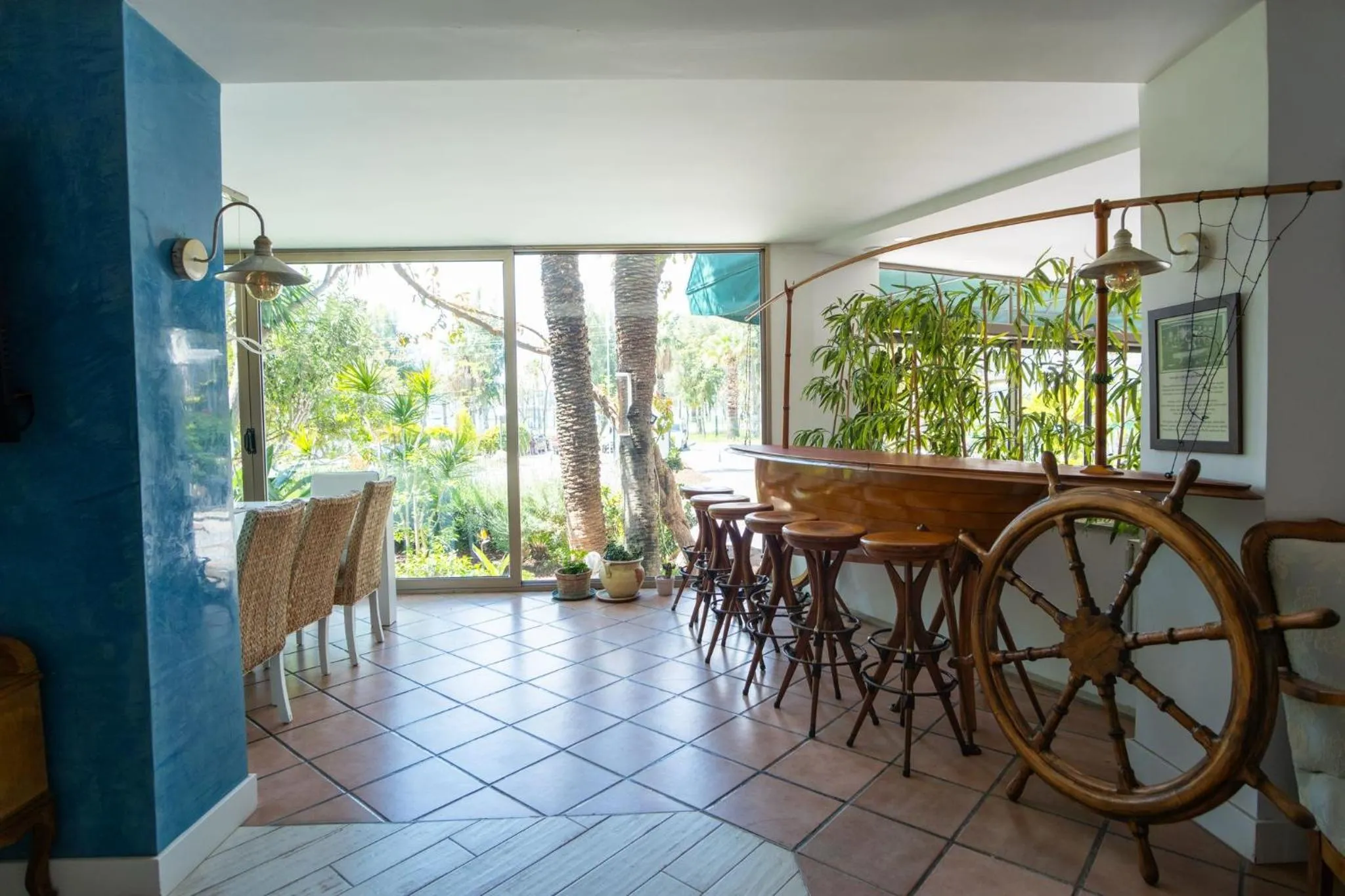 Lobby or reception in Flora Hotel